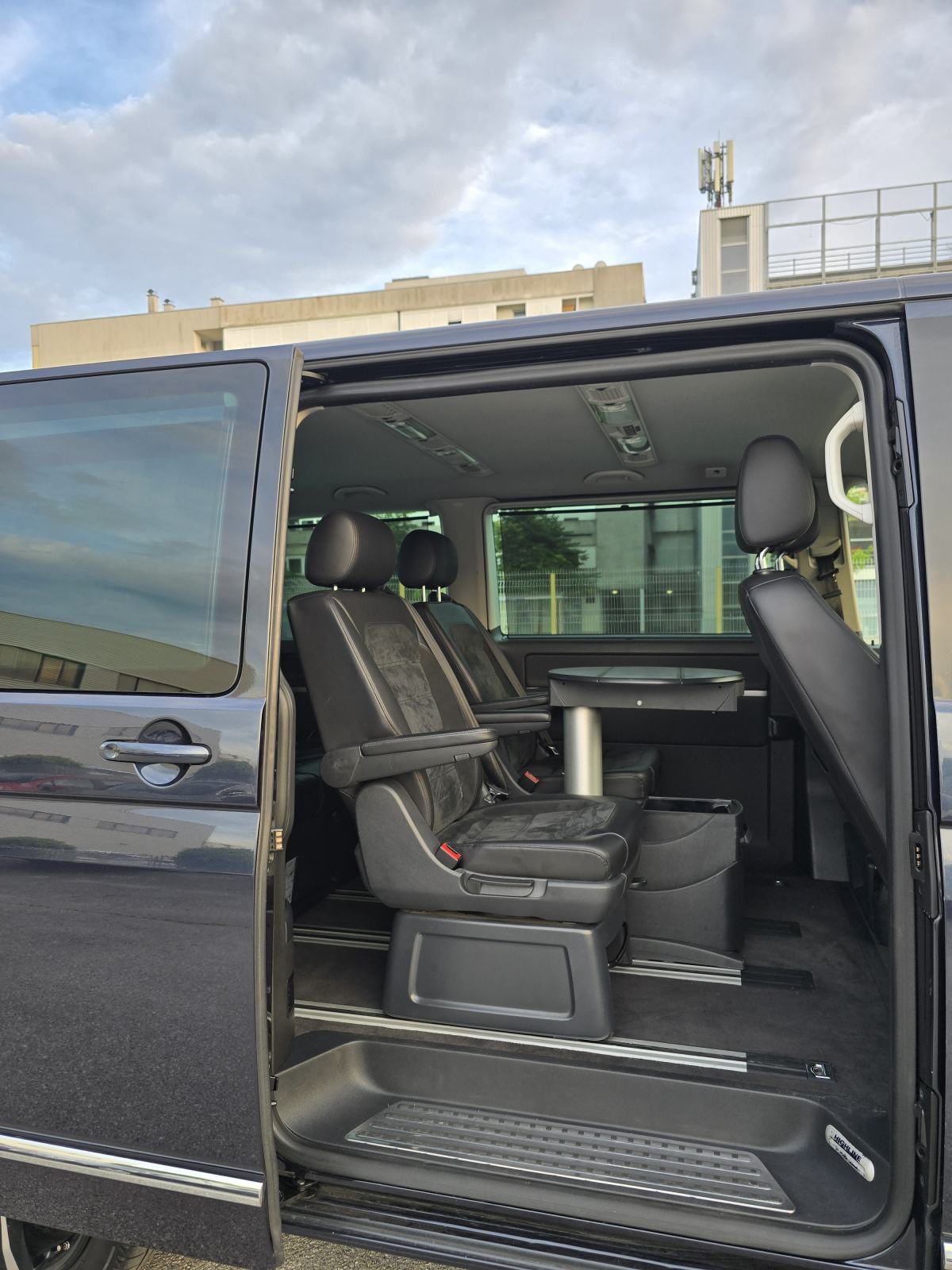 VW MULTIVAN 2.0 TDI DSG 4MOTION HIGHLINE * FULL OPREMA*ODLIČNO STANJE, fotografija 19