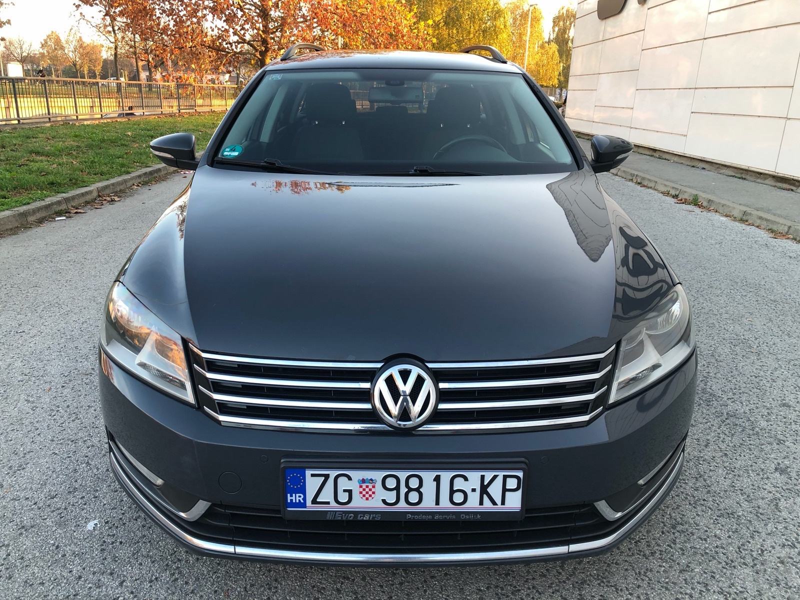 VW PASAT 1,6 TDI **KO IZ TVORNICE*MAXX *OPREMA,TV 12INČA,KAMERA,NAVI**, fotografija 8