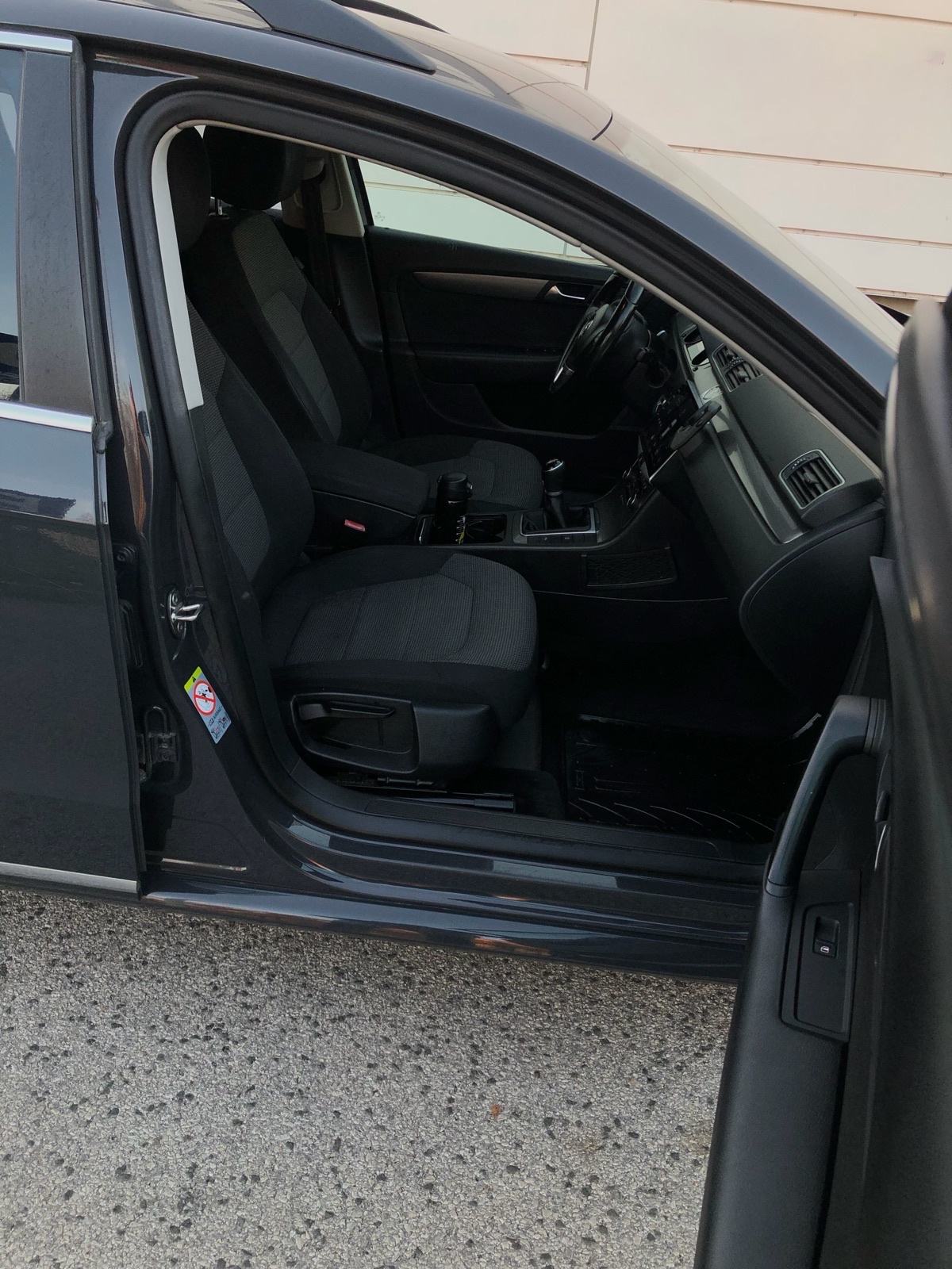 VW PASAT 1,6 TDI **KO IZ TVORNICE*MAXX *OPREMA,TV 12INČA,KAMERA,NAVI**, fotografija 13