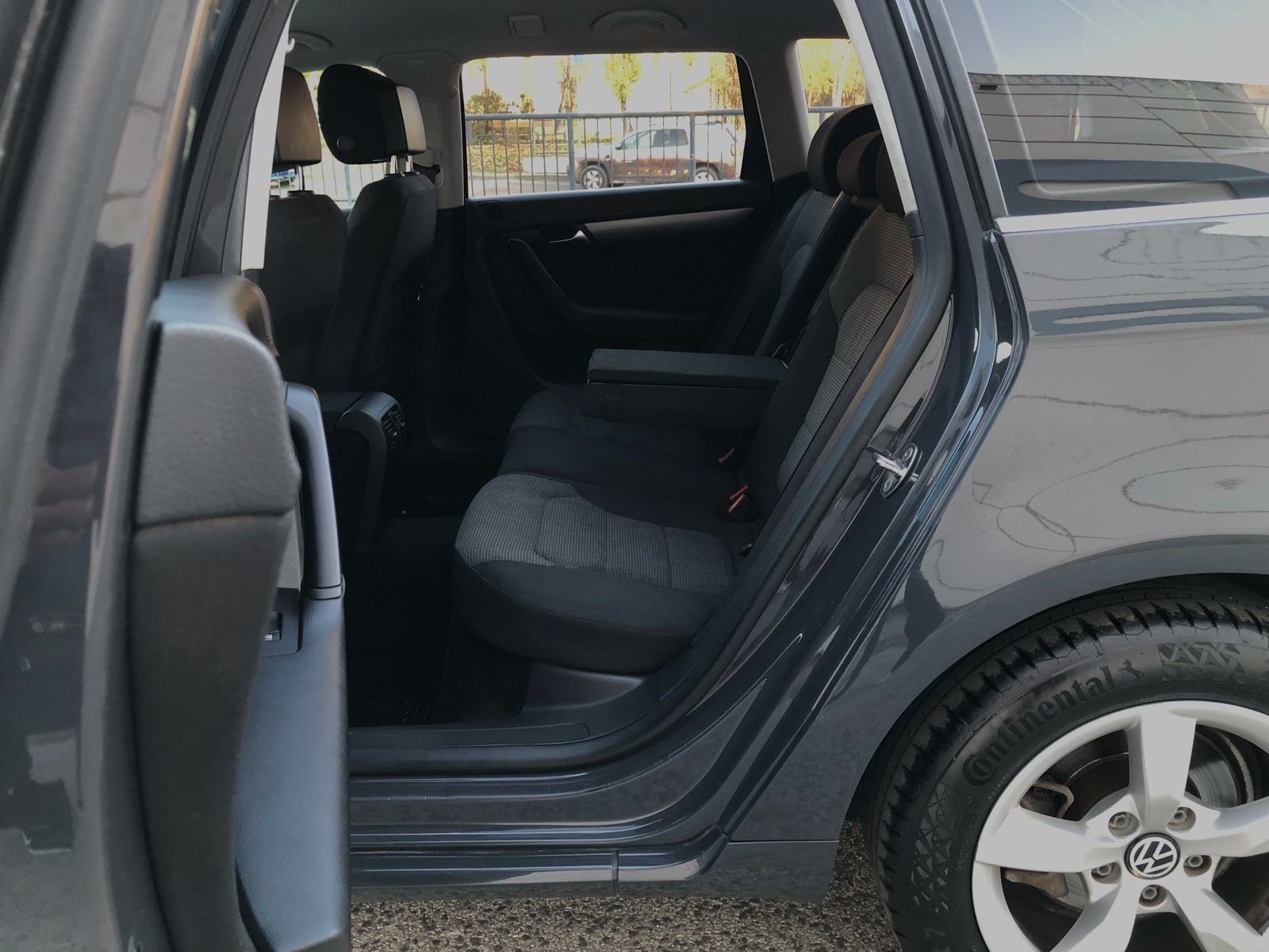 VW PASAT 1,6 TDI **KO IZ TVORNICE*MAXX *OPREMA,TV 12INČA,KAMERA,NAVI**, fotografija 15