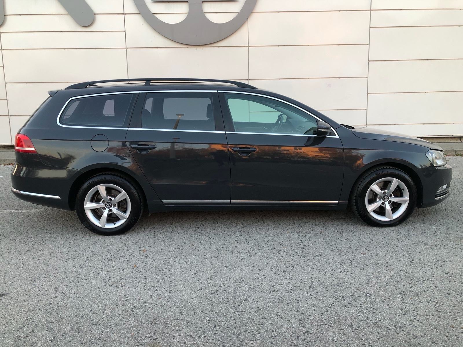 VW PASAT 1,6 TDI **KO IZ TVORNICE*MAXX *OPREMA,TV 12INČA,KAMERA,NAVI**, fotografija 2