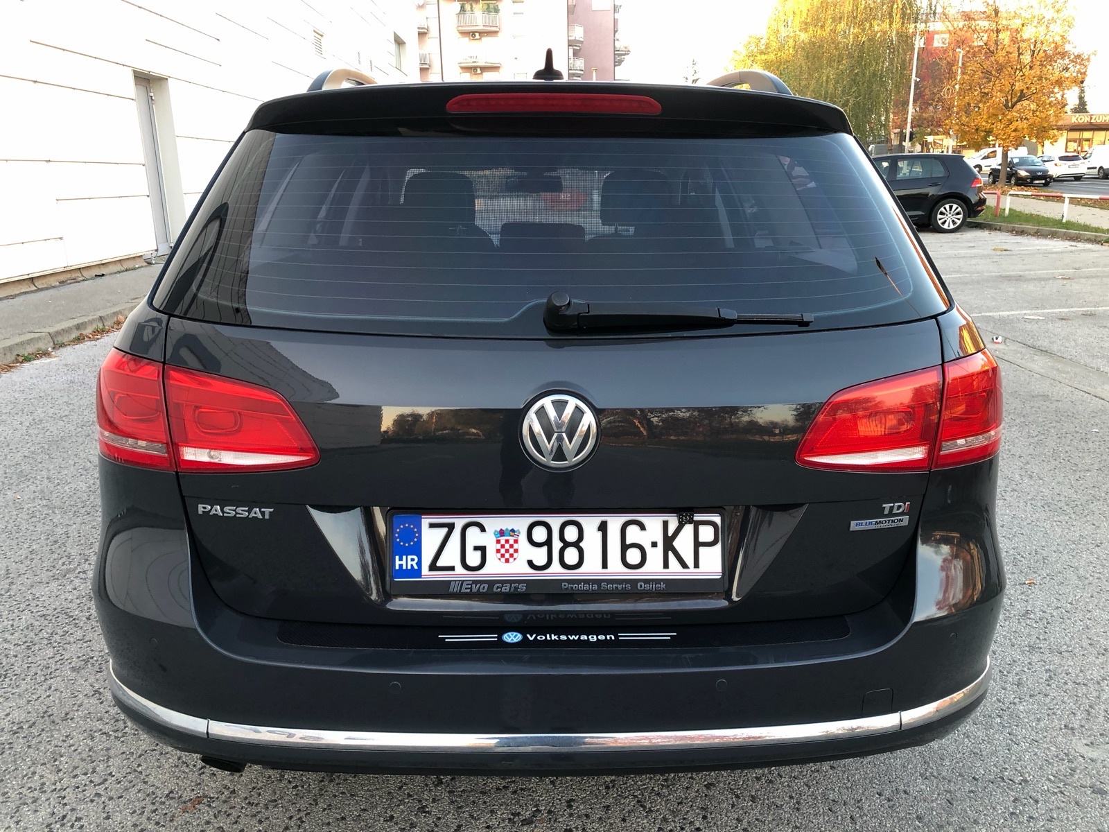 VW PASAT 1,6 TDI **KO IZ TVORNICE*MAXX *OPREMA,TV 12INČA,KAMERA,NAVI**, fotografija 4