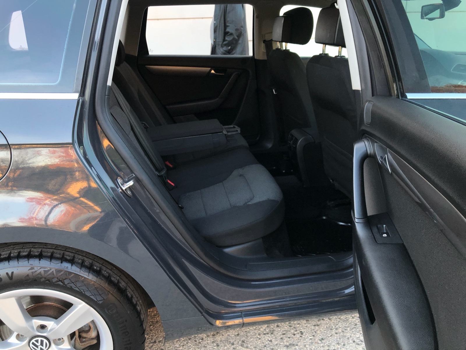 VW PASAT 1,6 TDI **KO IZ TVORNICE*MAXX *OPREMA,TV 12INČA,KAMERA,NAVI**, fotografija 16