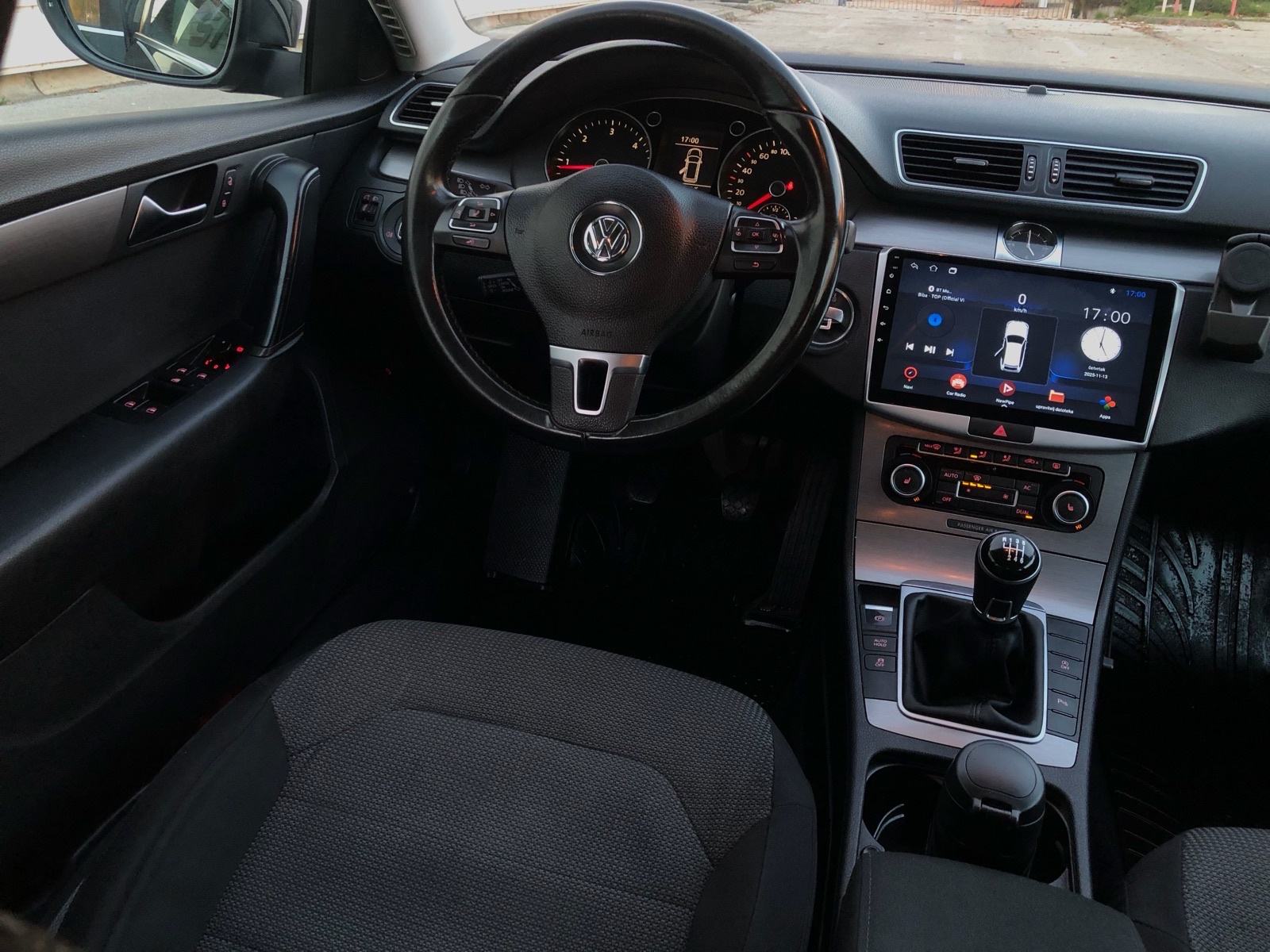 VW PASAT 1,6 TDI **KO IZ TVORNICE*MAXX *OPREMA,TV 12INČA,KAMERA,NAVI**, fotografija 17