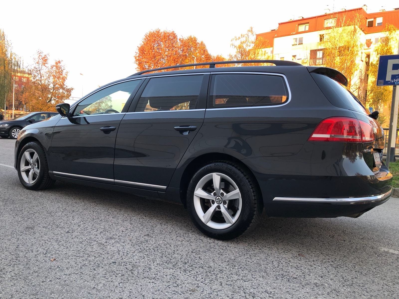 VW PASAT 1,6 TDI **KO IZ TVORNICE*MAXX *OPREMA,TV 12INČA,KAMERA,NAVI**, fotografija 5
