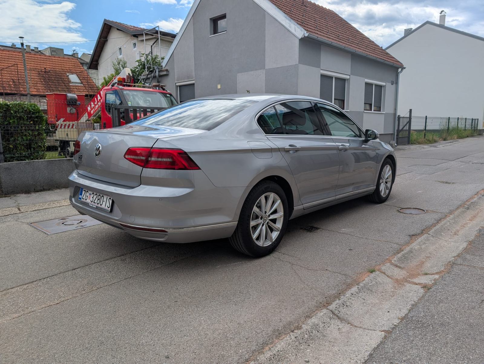 VW Passat 1.4 TSI ACT DSG Highline, u odličnom stanju, reg. 05/2027, fotografija 3