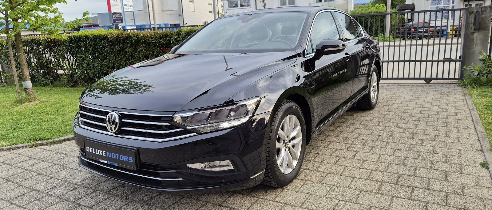 VW Passat 1,5 TSI DSG HR VOZILO KAO NOVO 1VLASNIK, fotografija 2