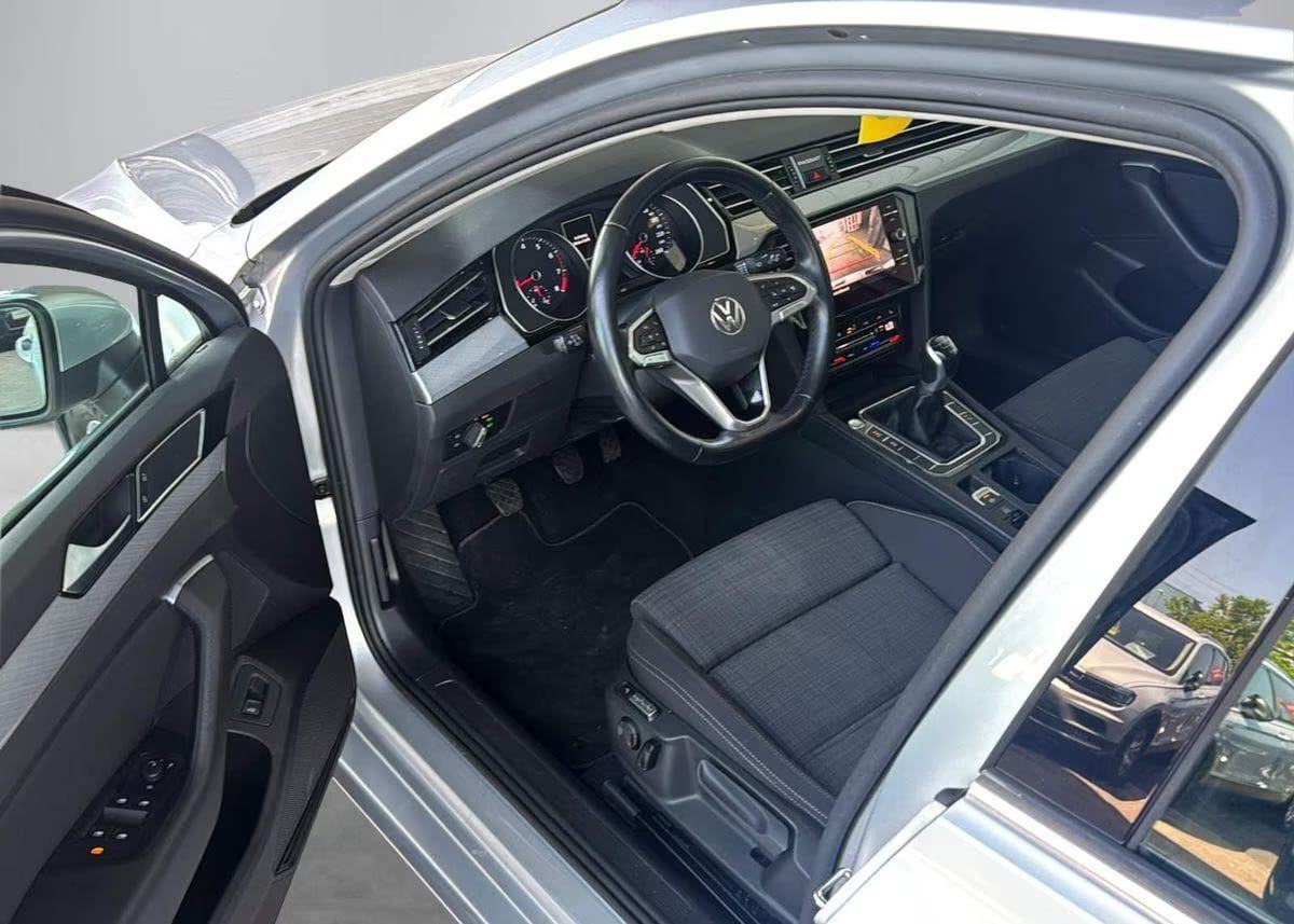 VW Passat 1,5 TSI Business 1.5TSI /Navi/LED/Pano/, fotografija 5