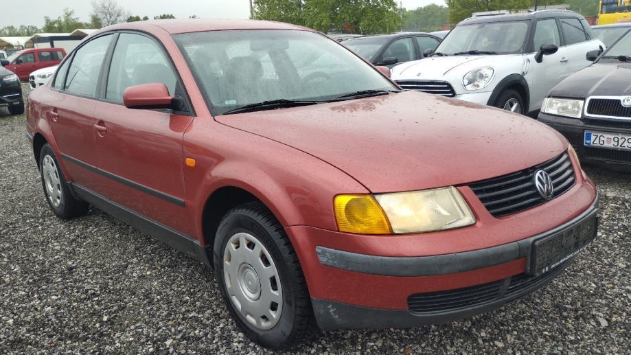 VW Passat 1,6, pogled izvana - slika 1