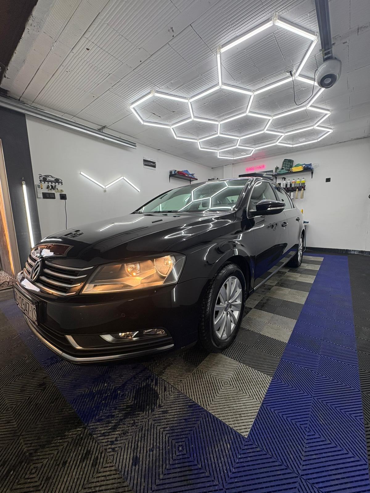 VW Passat 1,6 TDI 2011, prvi vlasnik, fotografija 6