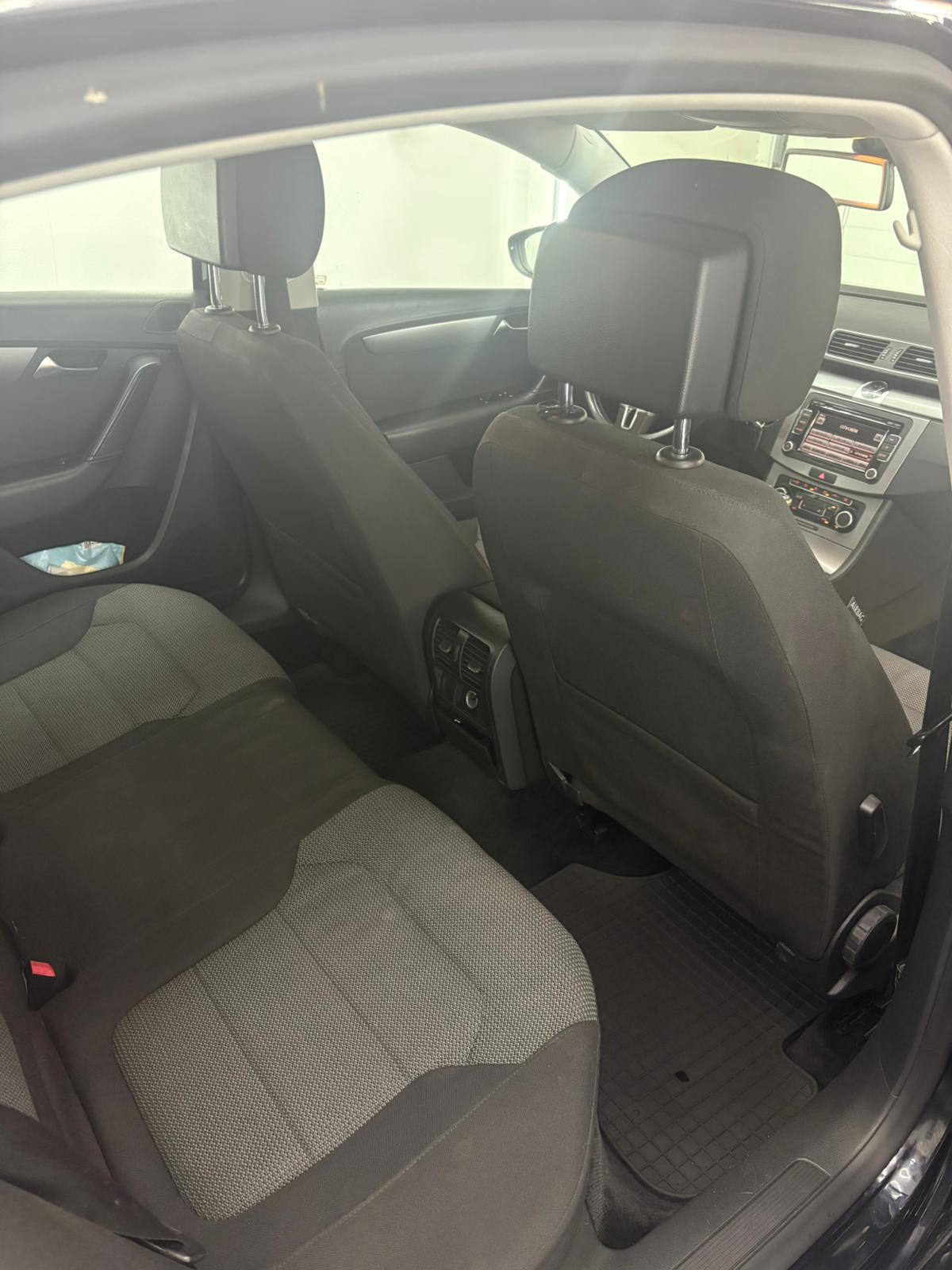 VW Passat 1,6 TDI 2011, prvi vlasnik, fotografija 20