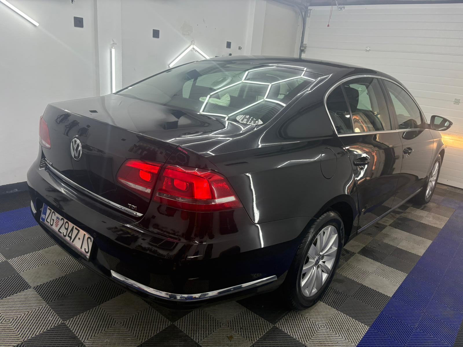 VW Passat 1,6 TDI 2011, prvi vlasnik, fotografija 8