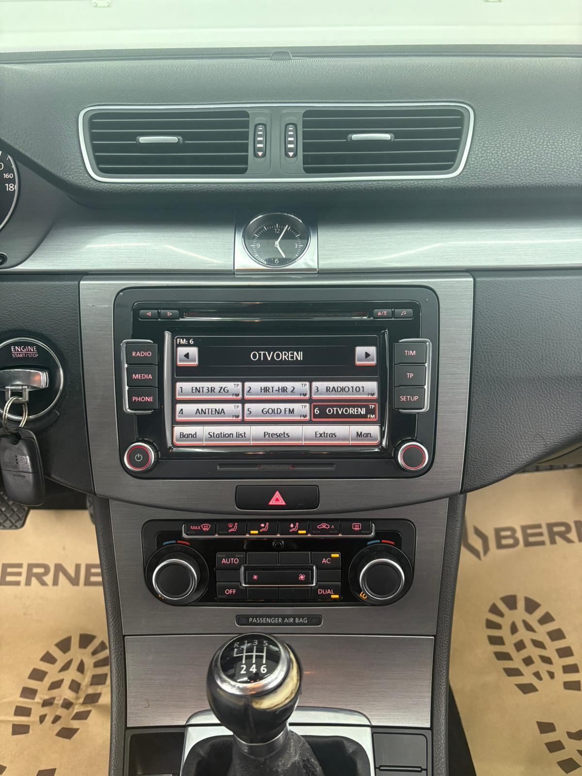 VW Passat 1,6 TDI 2011, prvi vlasnik, fotografija 15