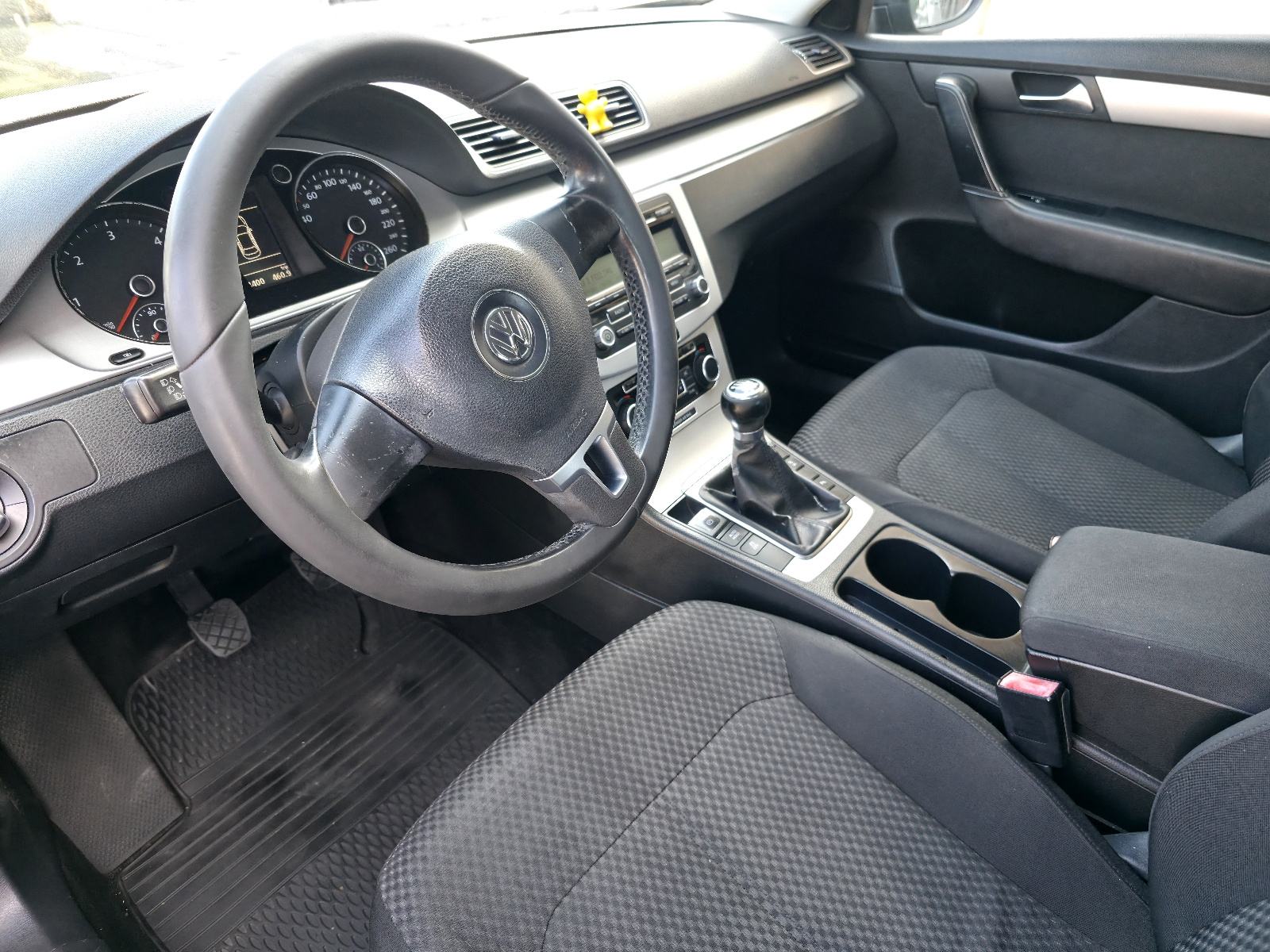 VW Passat 1.6 tdi 2011 . Reg 2/2027, fotografija 15