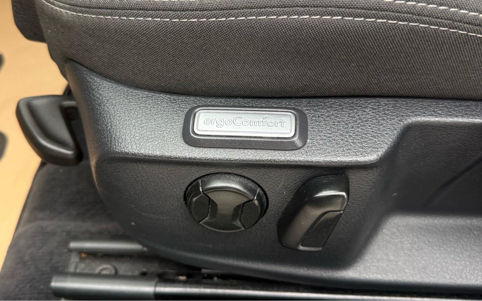 VW Passat 1,6 TDI DSG, fotografija 15