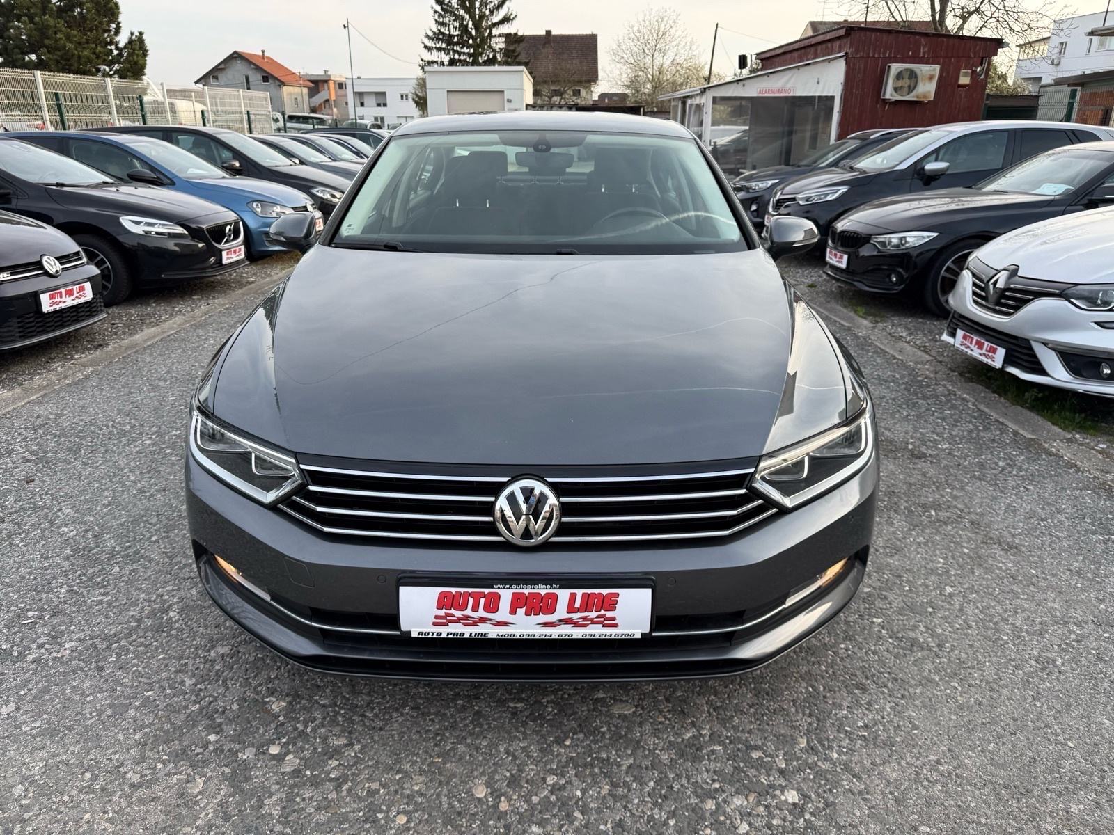 VW Passat 1.6 TDI Bluemotion // 1.Vlasnik - 2015.g - 158.000km, fotografija 6