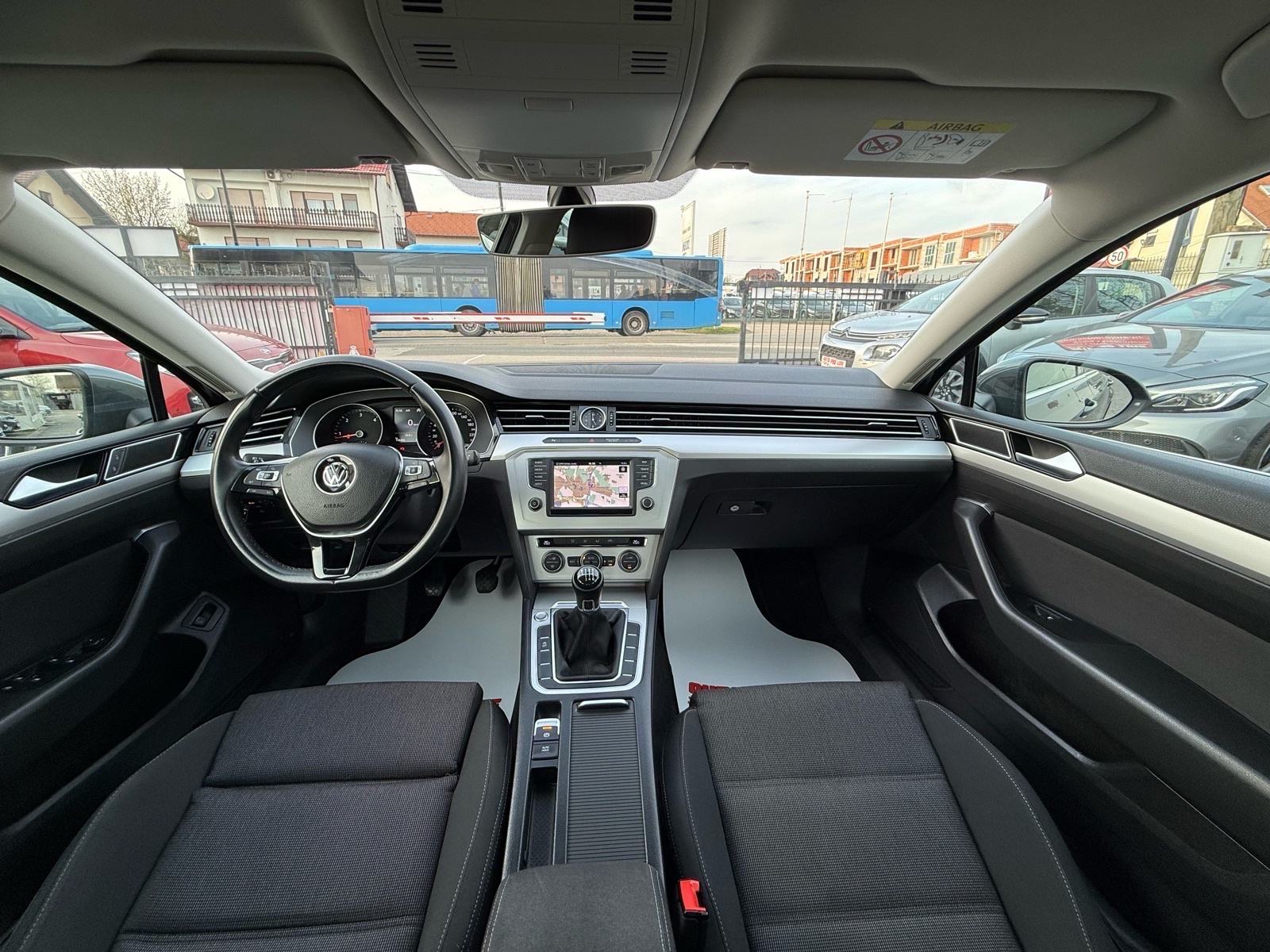 VW Passat 1.6 TDI Bluemotion // 1.Vlasnik - 2015.g - 158.000km, fotografija 9