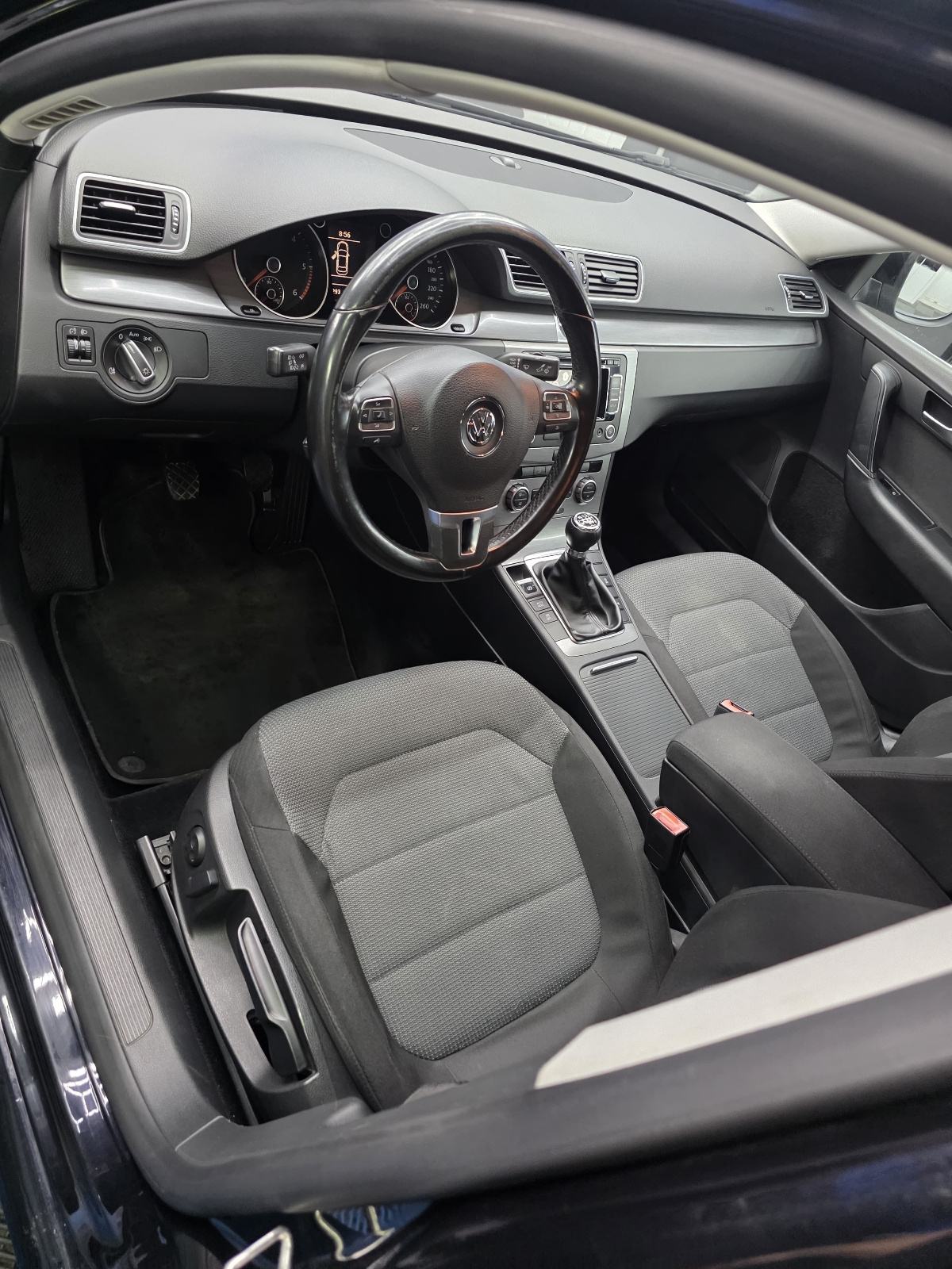 VW Passat 1,6 TDI BMT COMFORTLINE 2012.g, fotografija 9