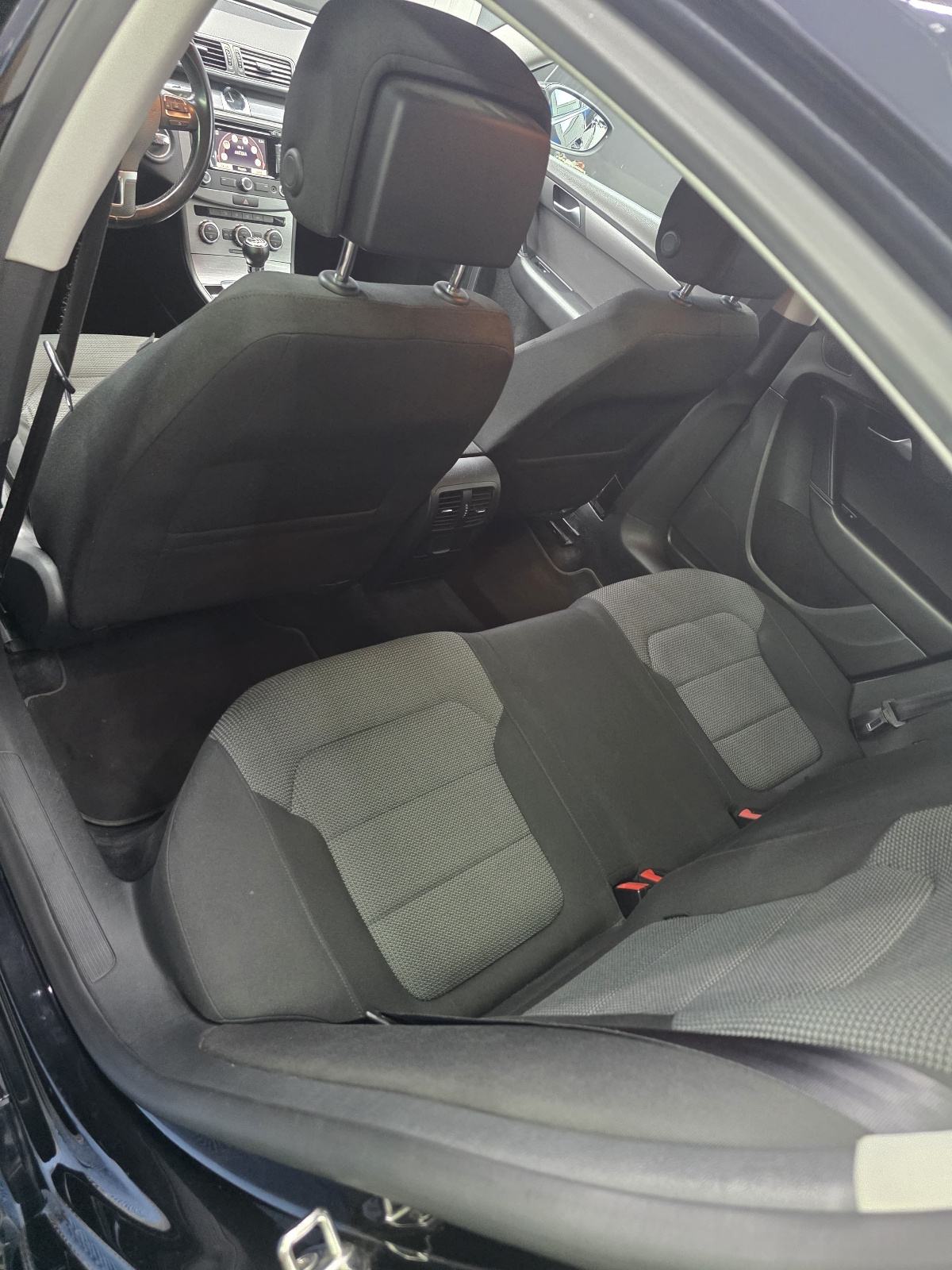 VW Passat 1,6 TDI BMT COMFORTLINE 2012.g, fotografija 10
