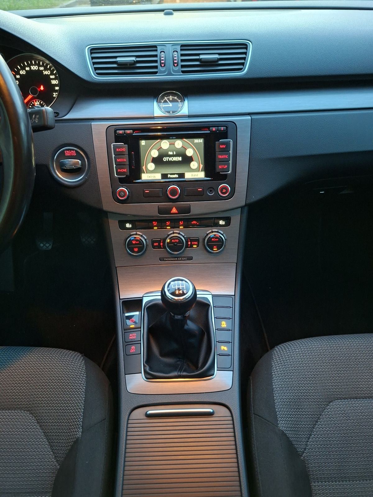 VW Passat 1,6 TDI BMT COMFORTLINE 2012.g, fotografija 13