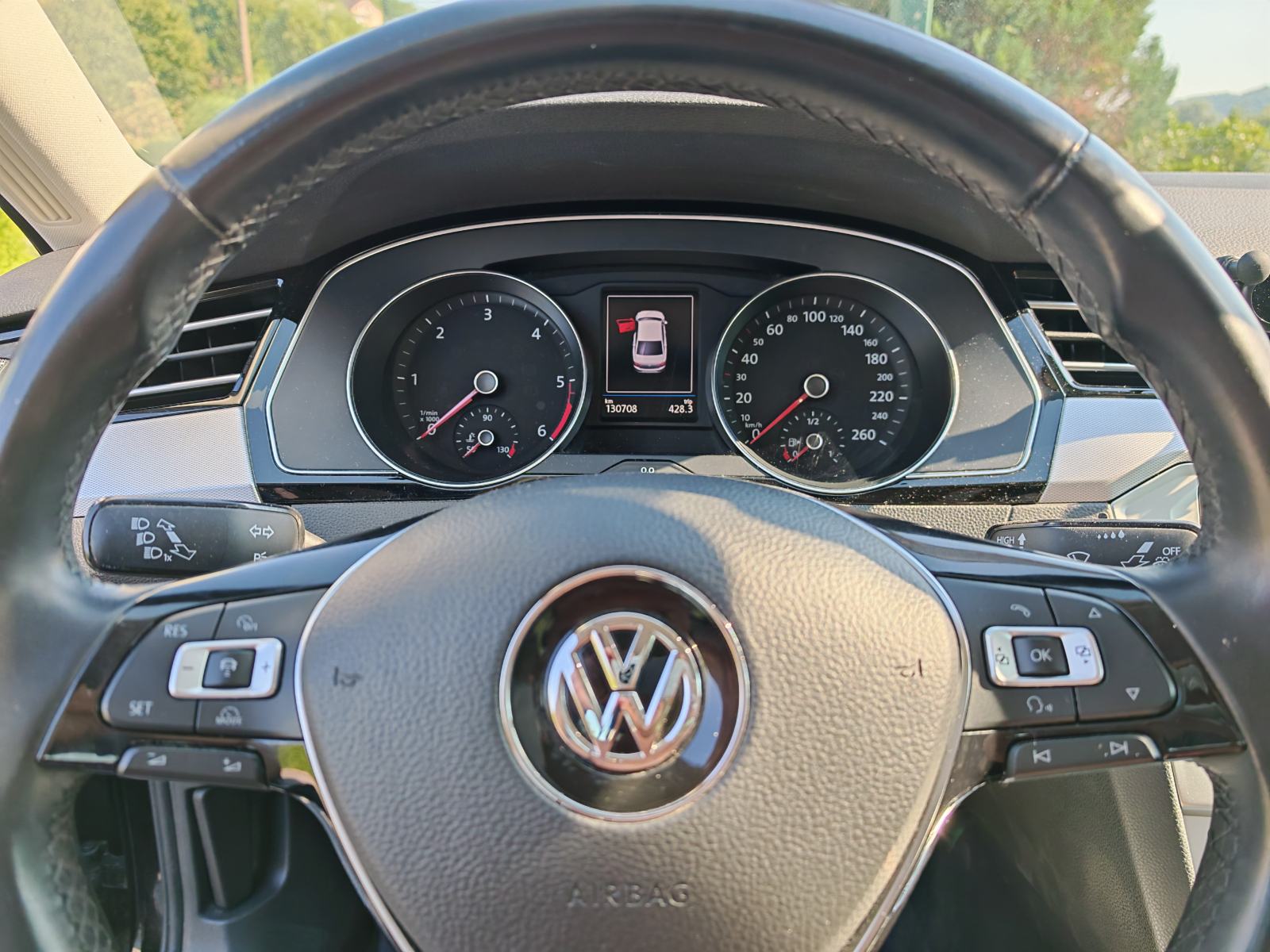 VW Passat 1,6 TDI BMT DSG automatik, MATRIX LED, fotografija 9