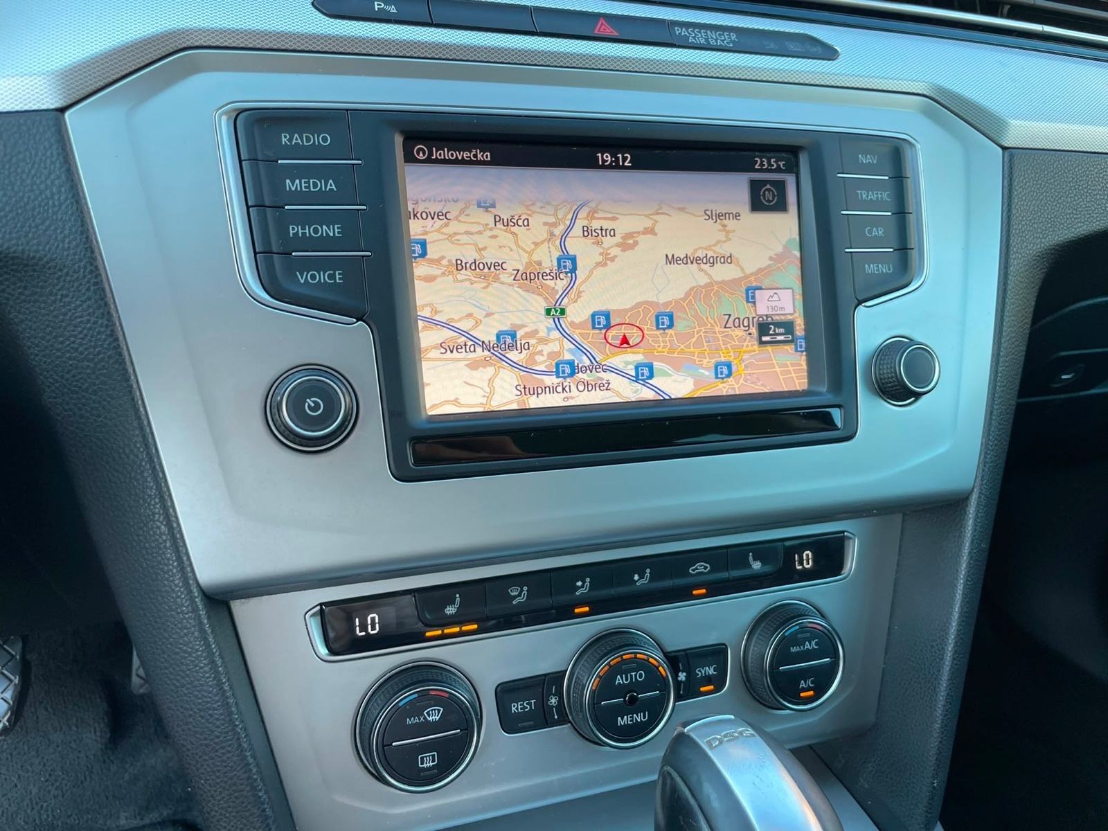 VW Passat 1,6 TDI BMT DSG automatik,NAVI,2015 GOD.. 9.500€, fotografija 15