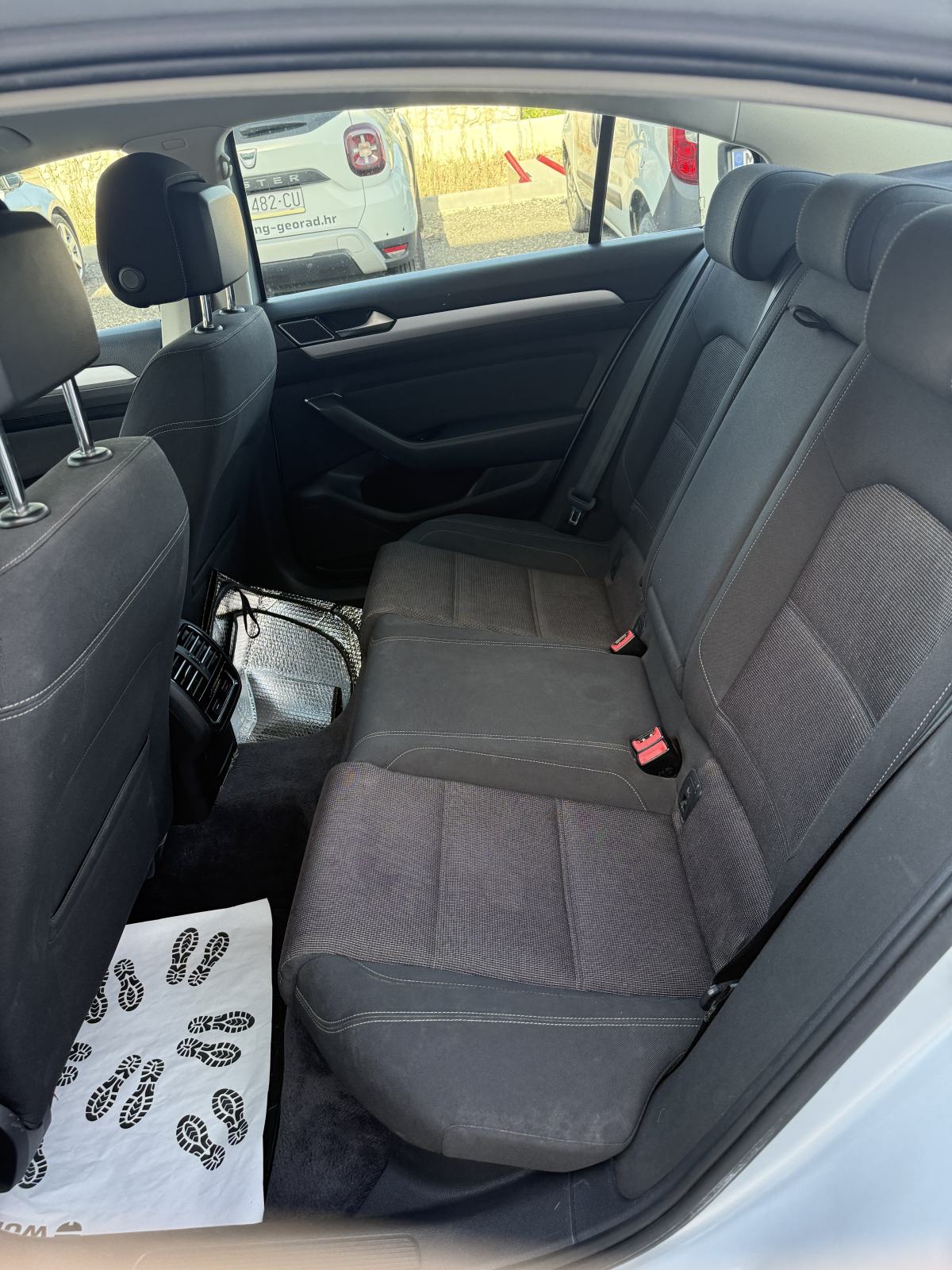 VW Passat 1,6 TDI BMT DSG automatik, fotografija 5
