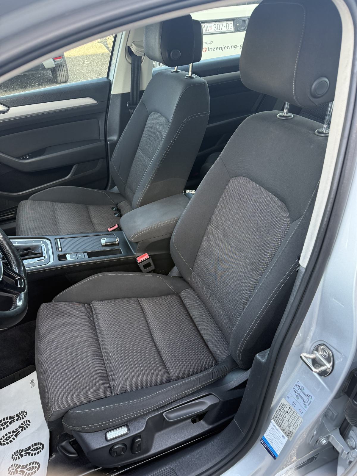 VW Passat 1,6 TDI BMT DSG automatik, fotografija 7