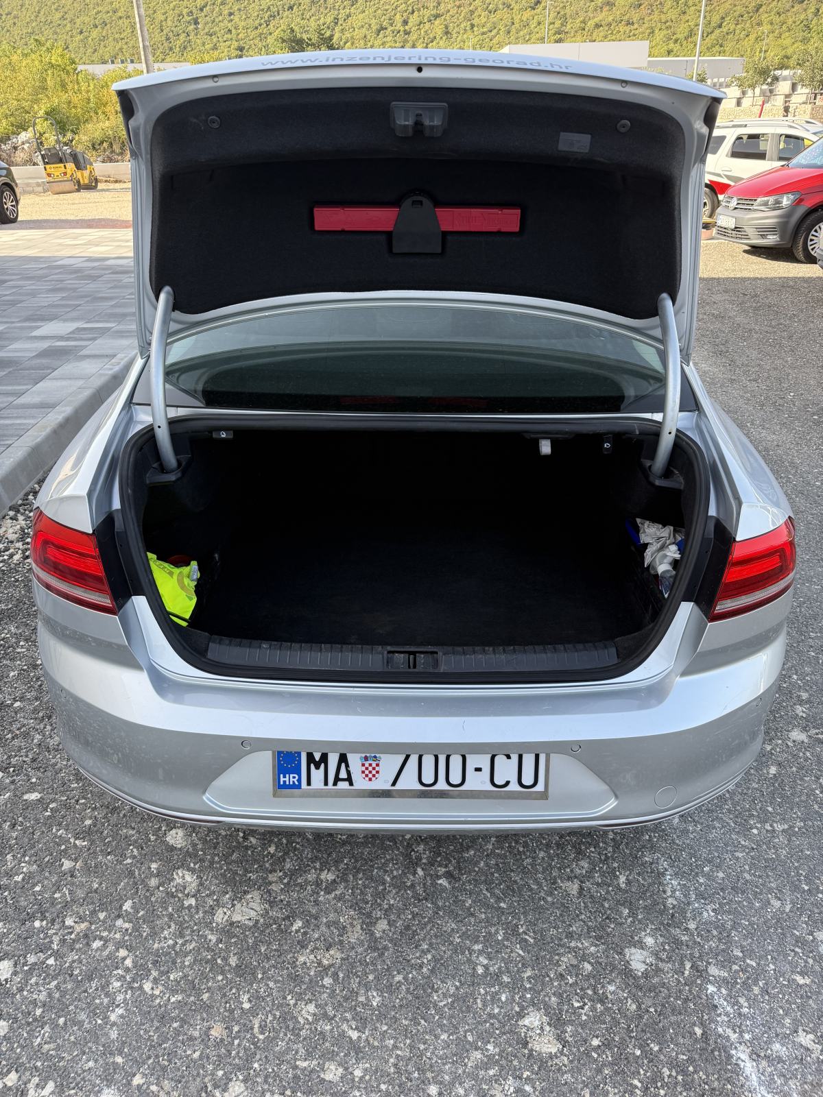 VW Passat 1,6 TDI BMT DSG automatik, fotografija 14