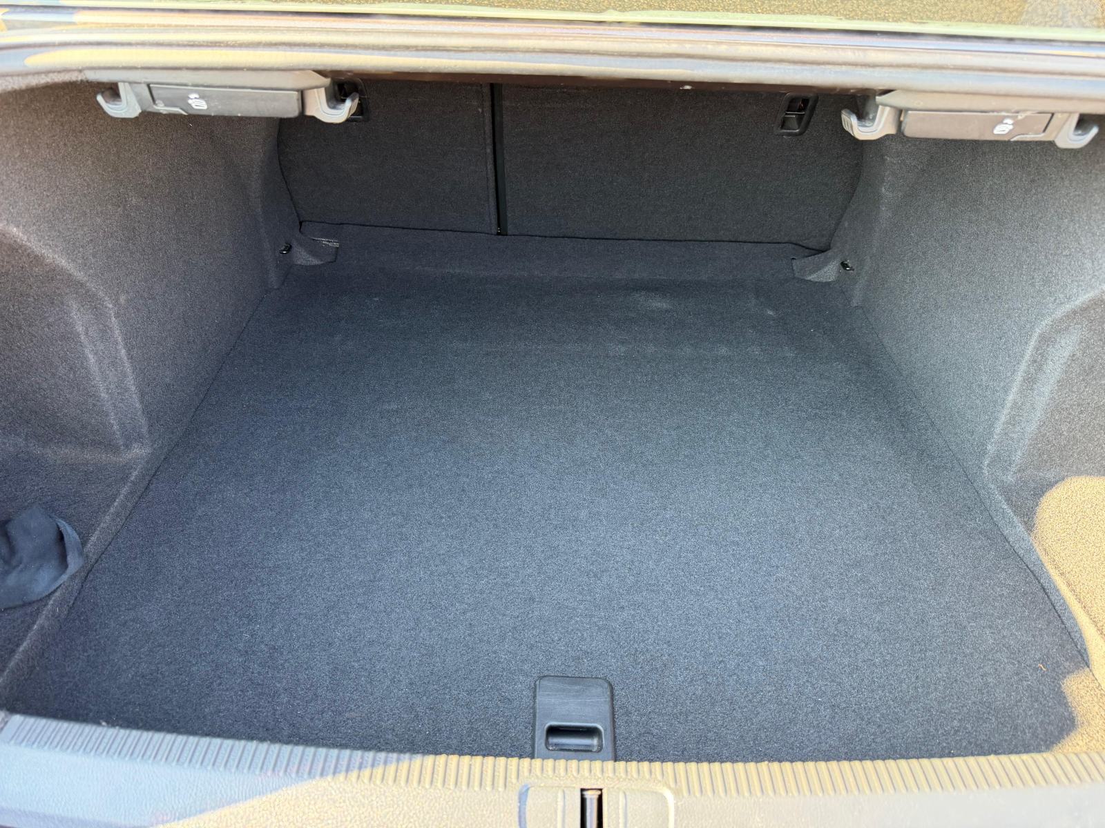 VW Passat 1,6 TDI BMT, fotografija 6