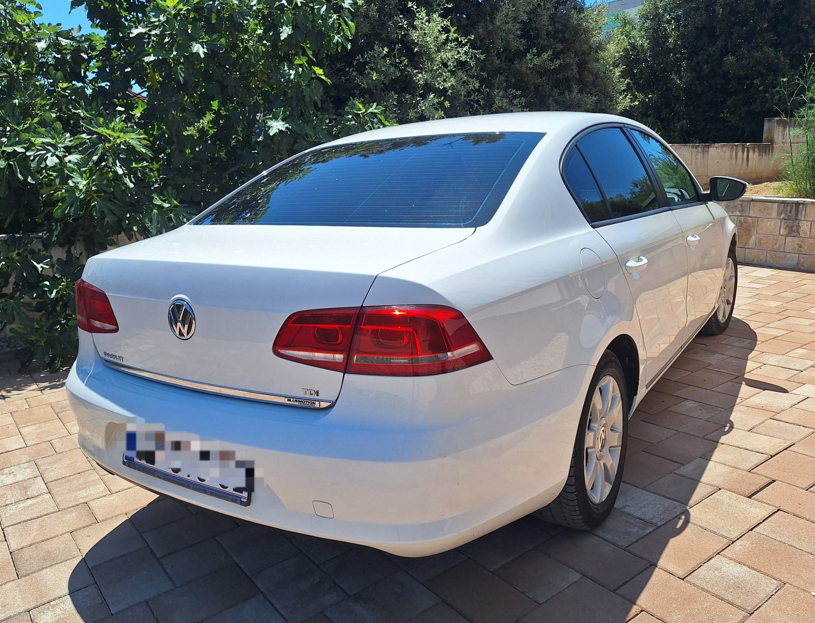 VW Passat 1,6 TDI BMT MAX SAČUVAN, TOP AUTO, NIJE UVOZ, fotografija 5