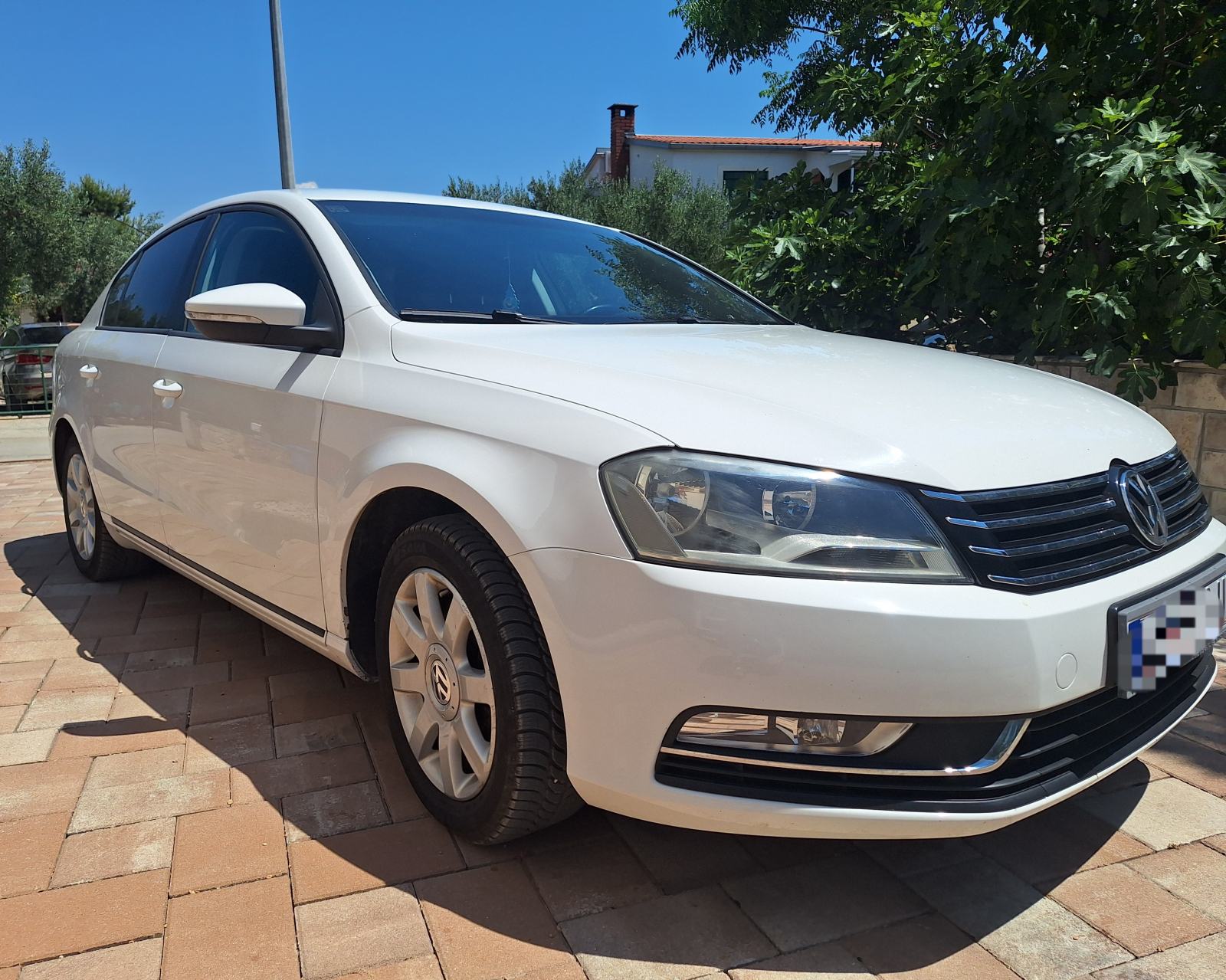 VW Passat 1,6 TDI BMT MAX SAČUVAN, TOP AUTO, NIJE UVOZ, fotografija 4