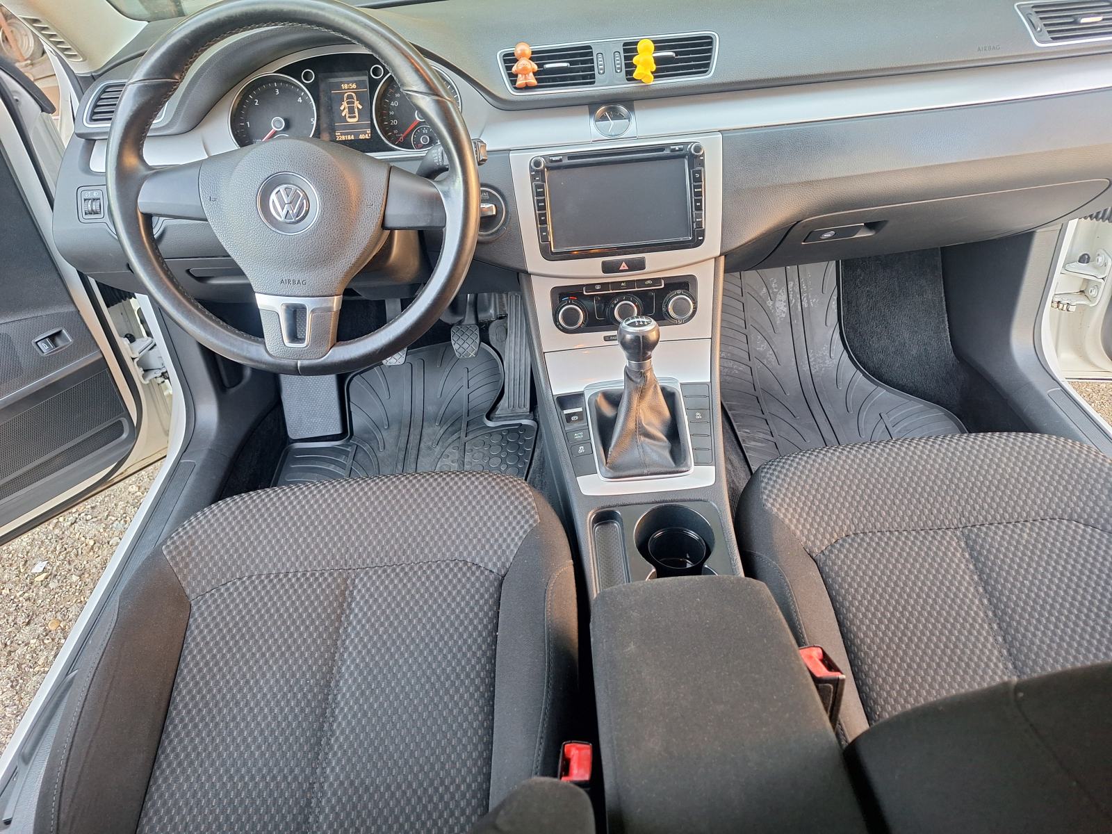 VW Passat 1,6 TDI BMT MAX SAČUVAN, TOP AUTO, NIJE UVOZ, fotografija 11