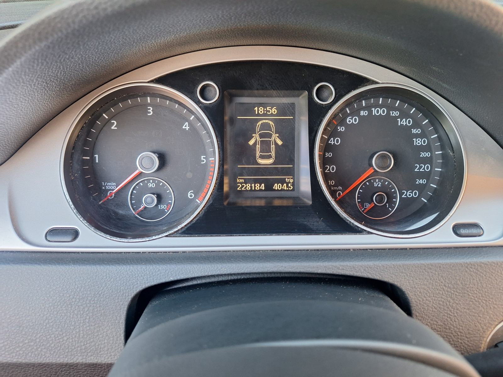 VW Passat 1,6 TDI BMT MAX SAČUVAN, TOP AUTO, NIJE UVOZ, fotografija 14