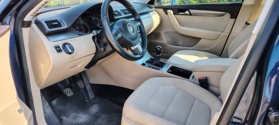 VW Passat 1,6 TDI BMT, fotografija 14