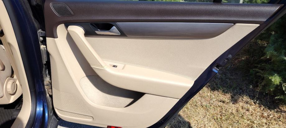 VW Passat 1,6 TDI BMT, fotografija 20