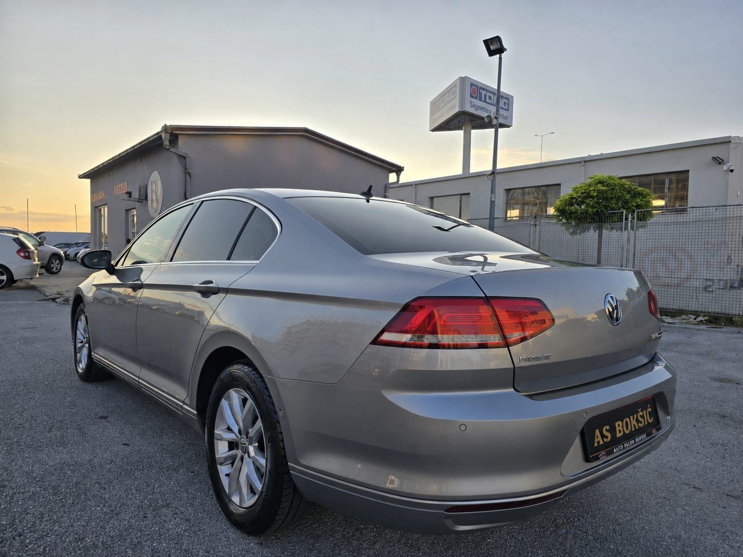 VW PASSAT 1.6 TDI COMFORTLINE * ODLIČNO STANJE * BEZ ULAGANJA *, fotografija 3