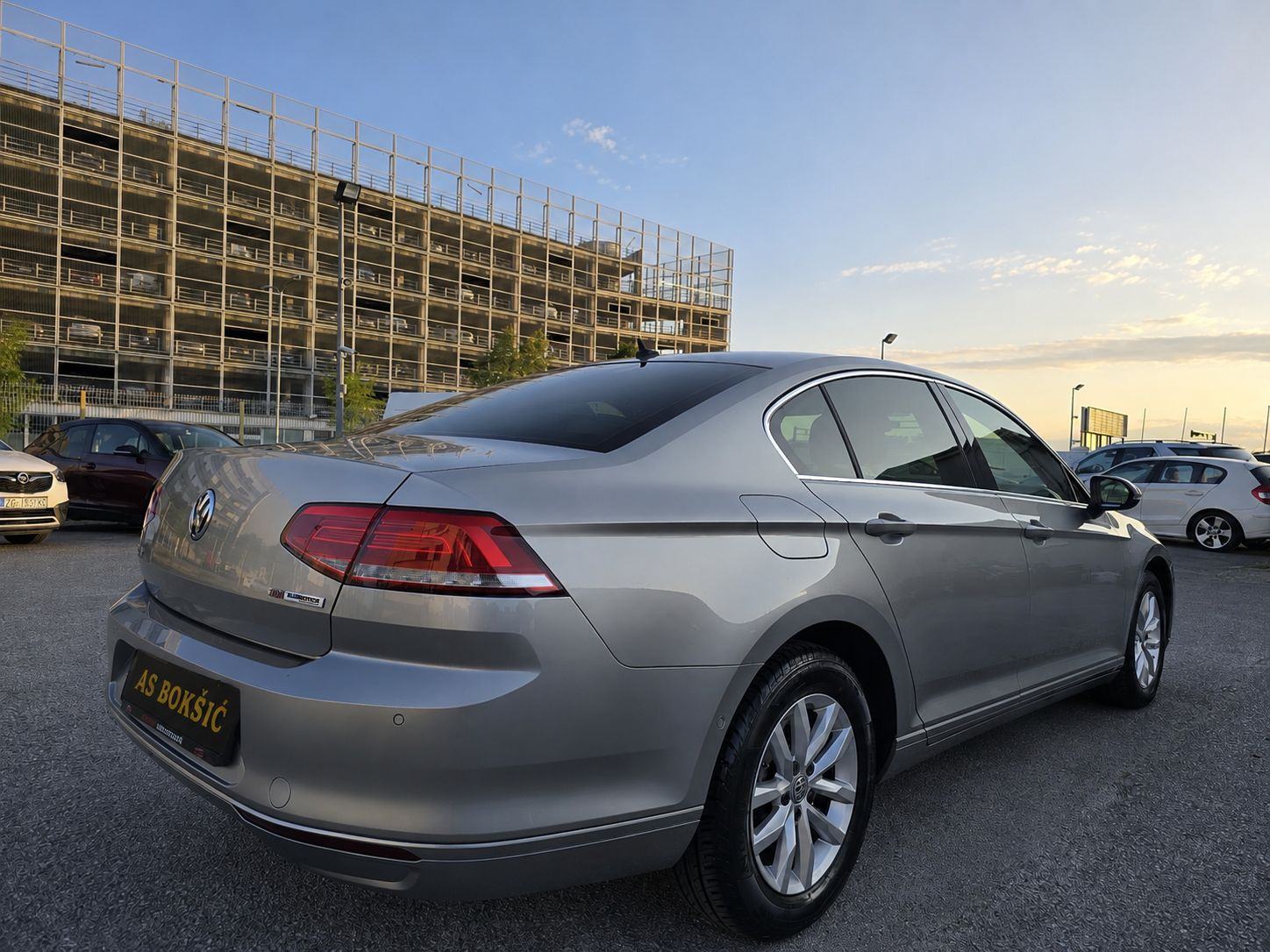 VW PASSAT 1.6 TDI COMFORTLINE * ODLIČNO STANJE * BEZ ULAGANJA *, fotografija 5