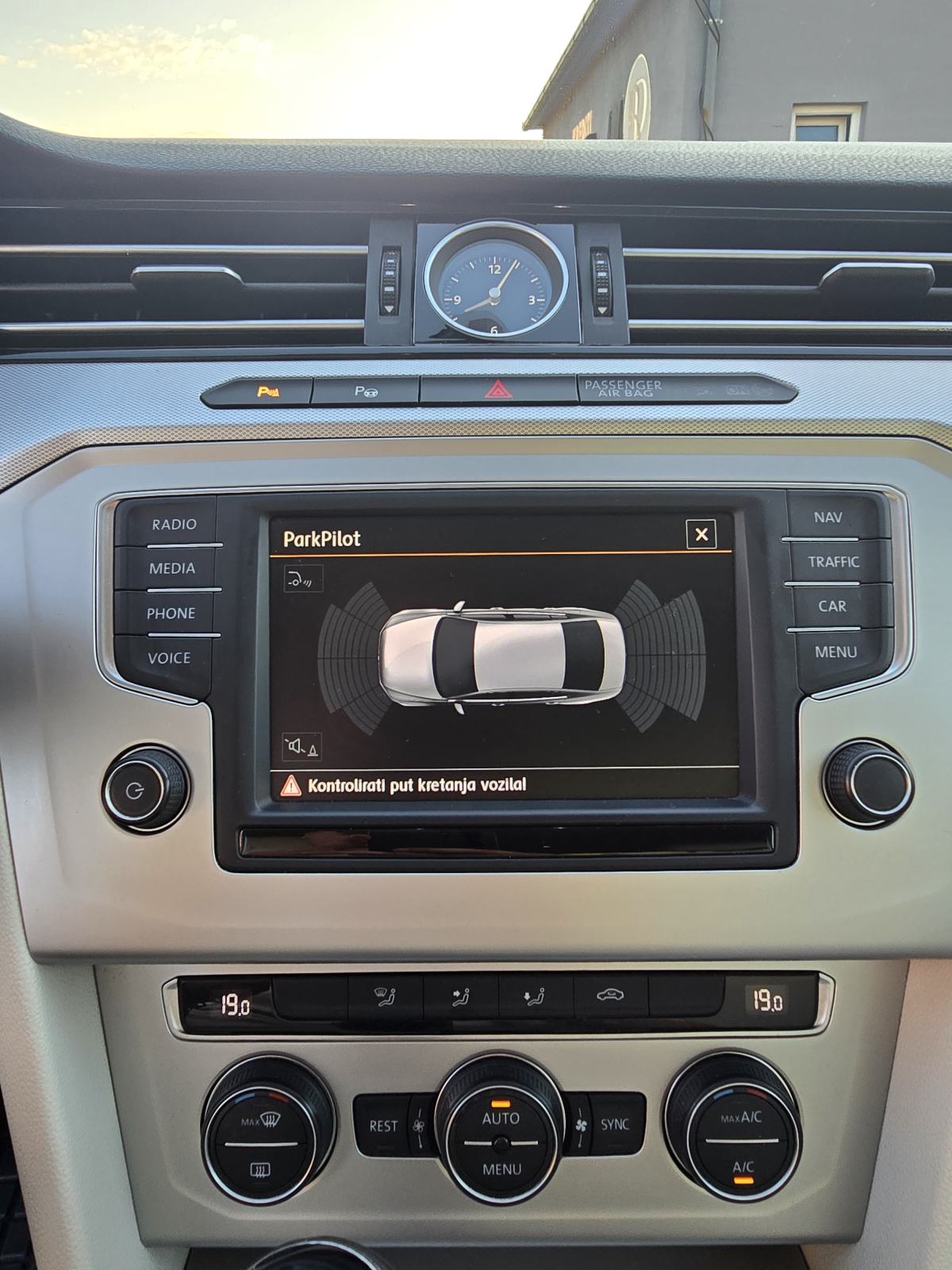 VW PASSAT 1.6 TDI COMFORTLINE * ODLIČNO STANJE * BEZ ULAGANJA *, fotografija 14