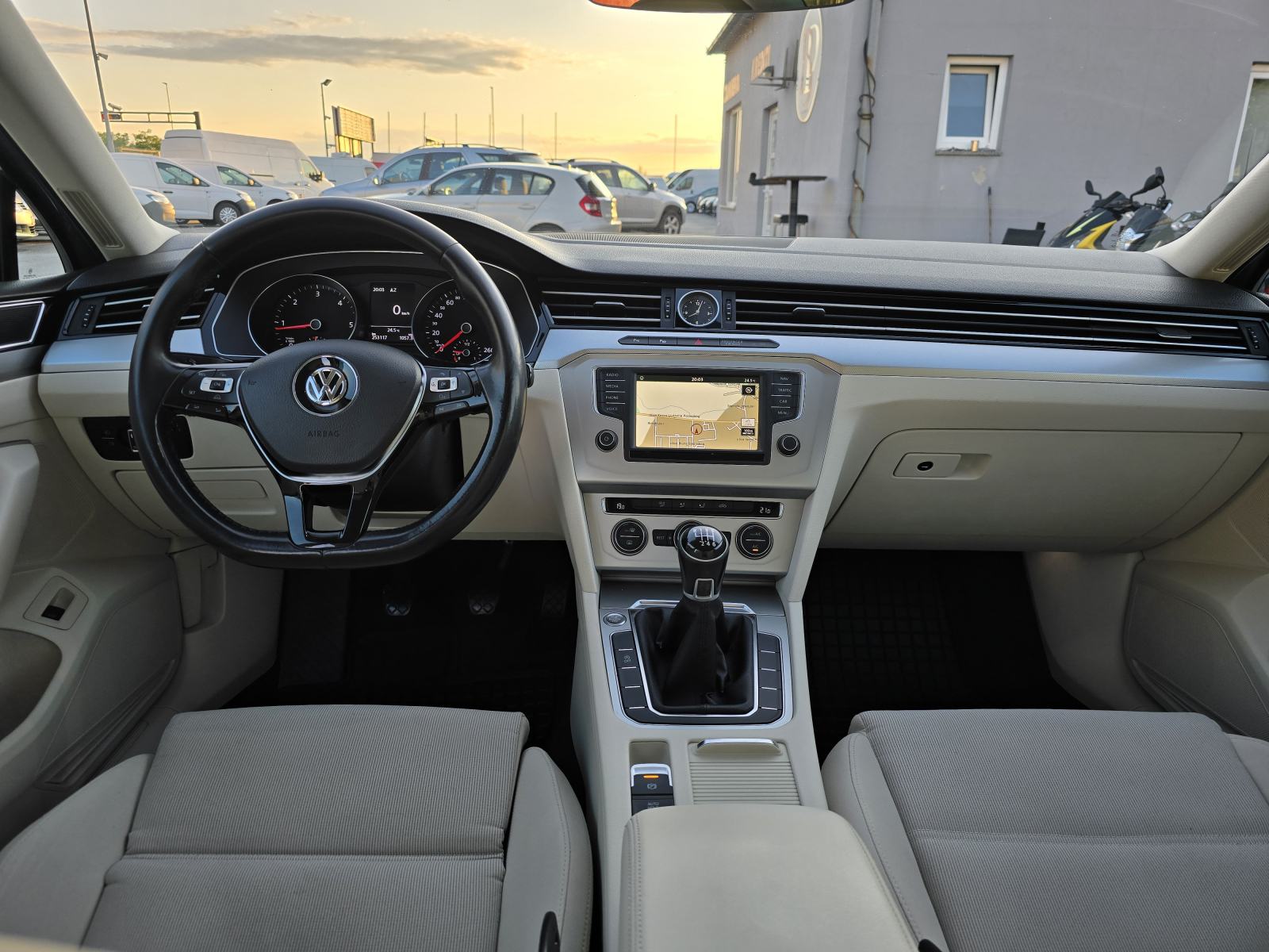 VW PASSAT 1.6 TDI COMFORTLINE * ODLIČNO STANJE * BEZ ULAGANJA *, fotografija 10