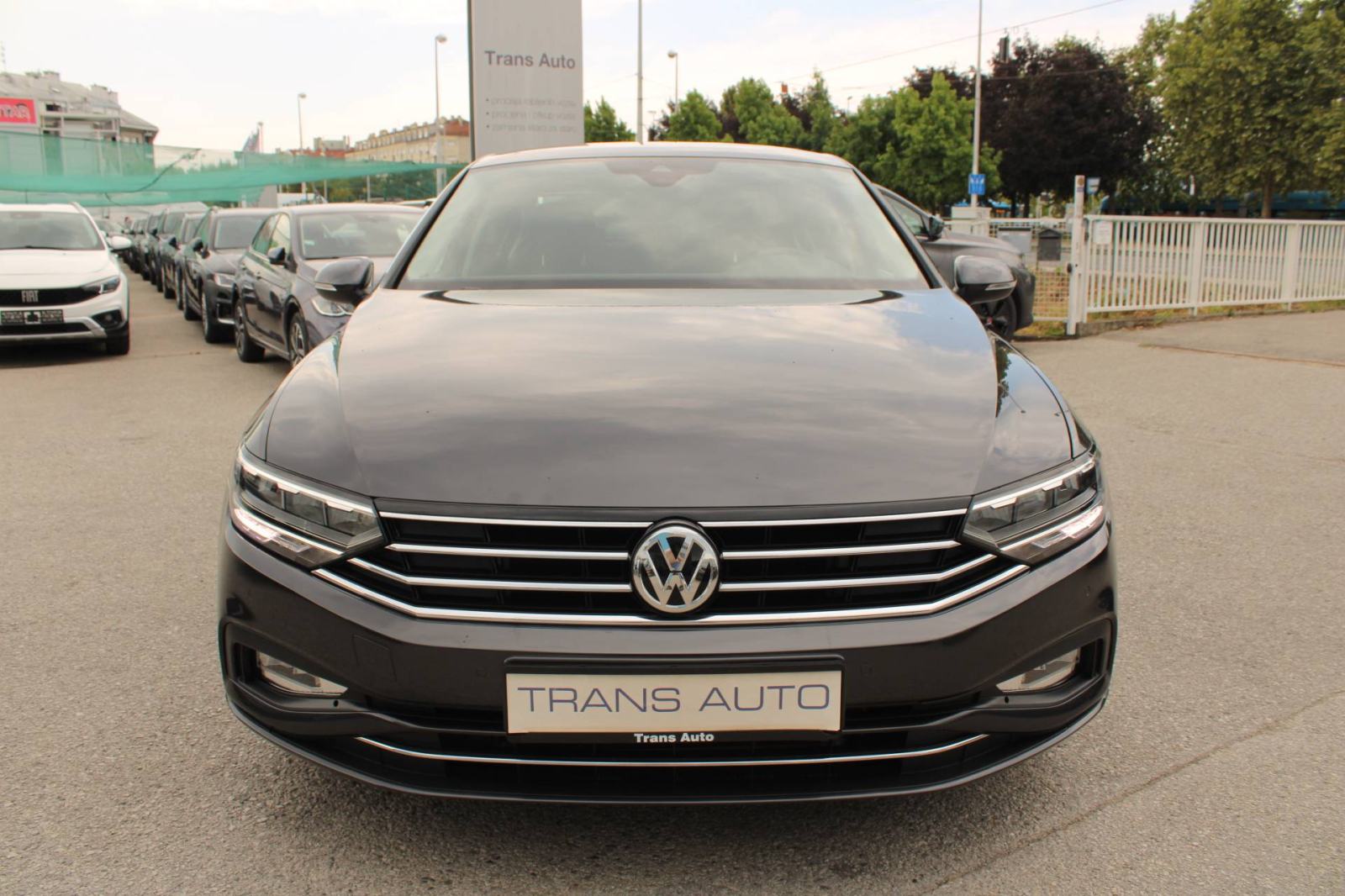 VW Passat 1.6 TDi DSG *LED, NAVIGACIJA, KAMERA*, fotografija 2