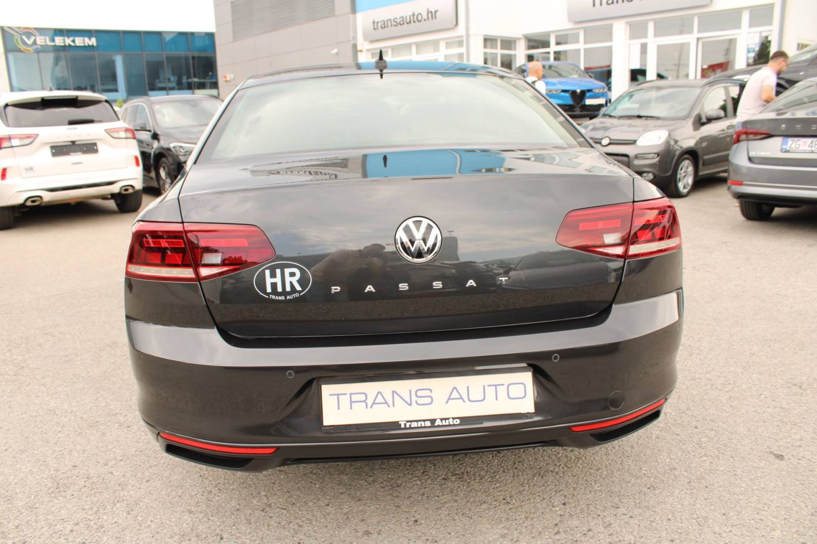 VW Passat 1.6 TDi DSG *LED, NAVIGACIJA, KAMERA*, fotografija 6