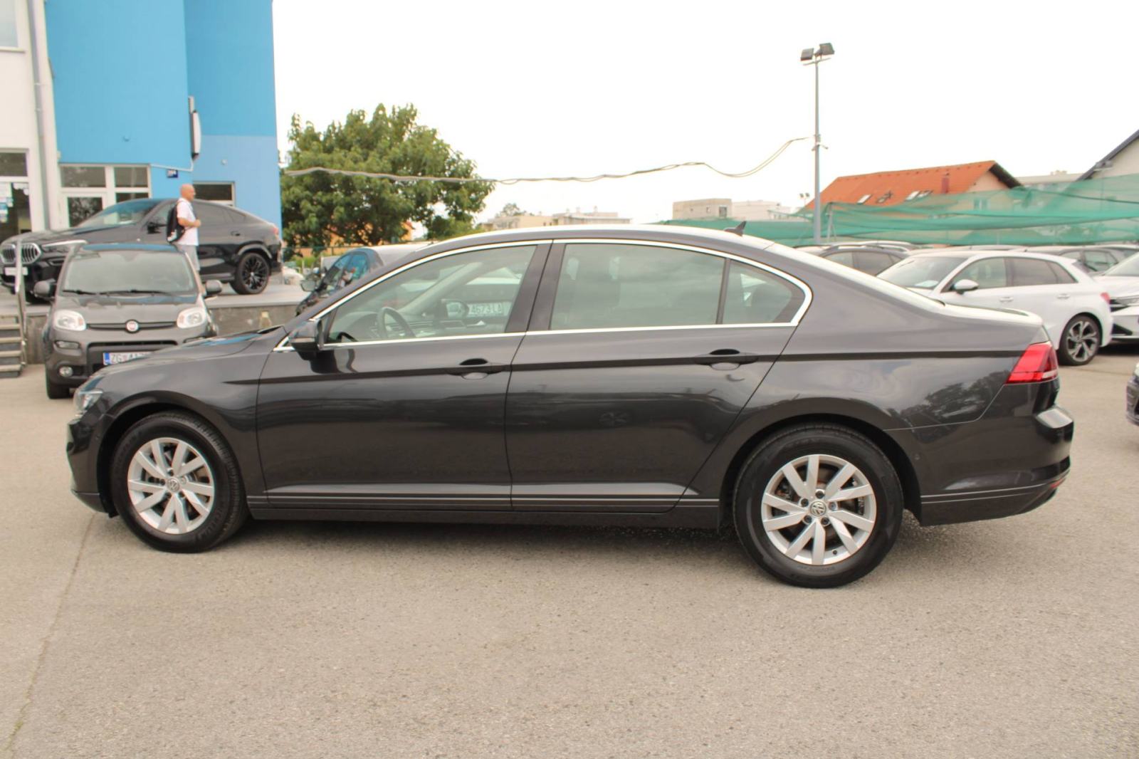 VW Passat 1.6 TDi DSG *LED, NAVIGACIJA, KAMERA*, fotografija 8