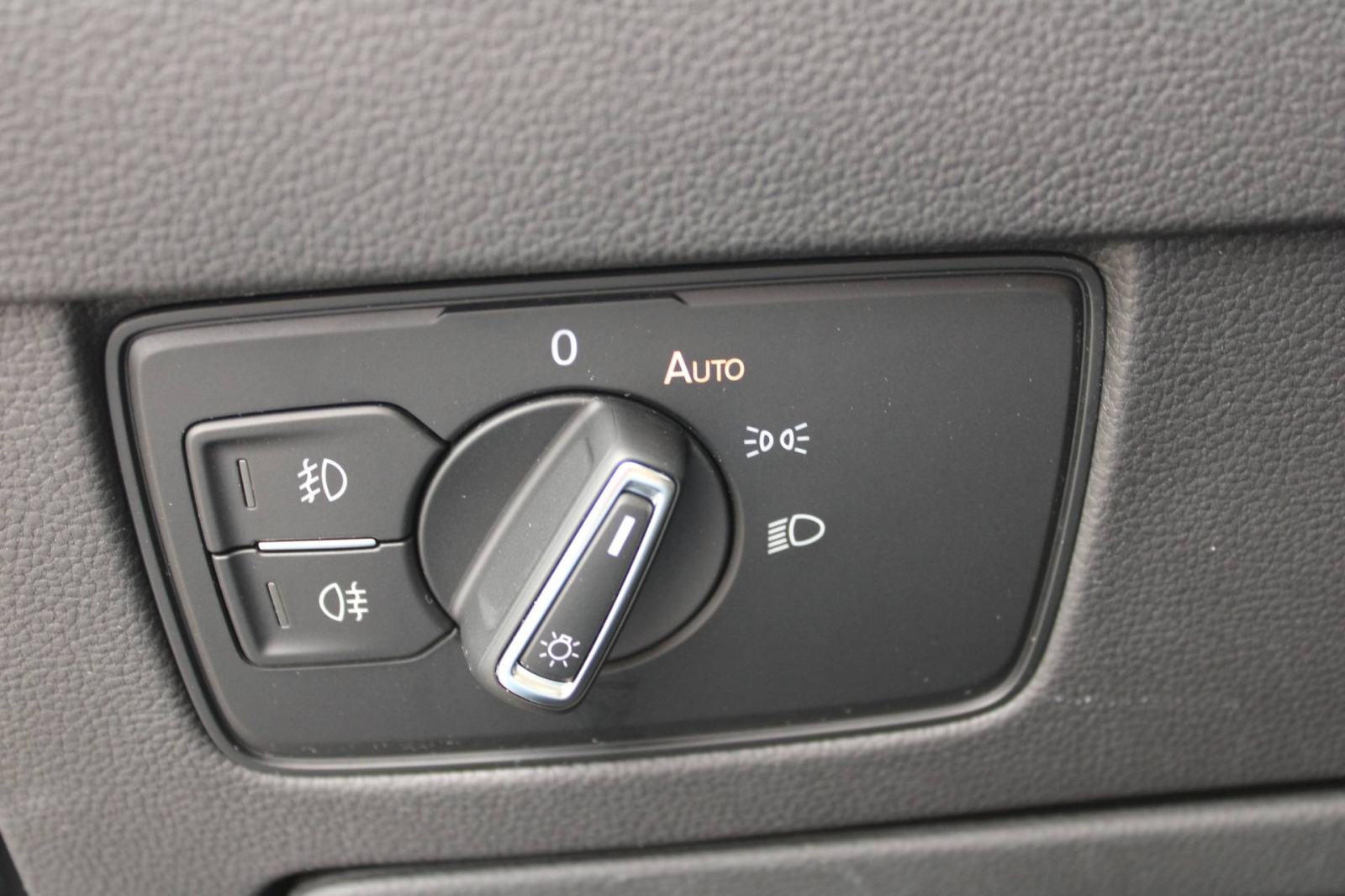 VW Passat 1.6 TDi DSG *LED, NAVIGACIJA, KAMERA*, fotografija 15