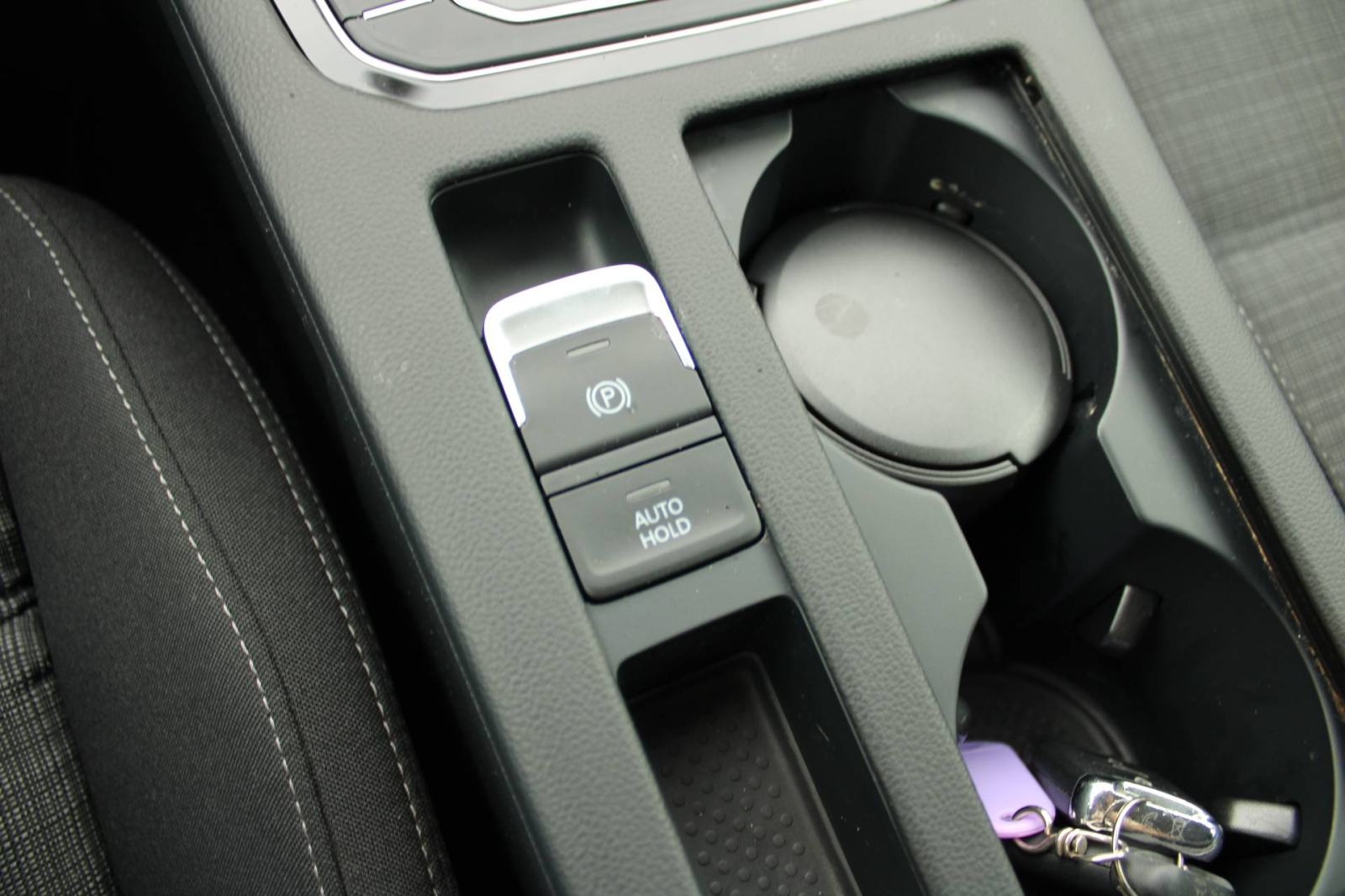 VW Passat 1.6 TDi DSG *LED, NAVIGACIJA, KAMERA*, fotografija 17