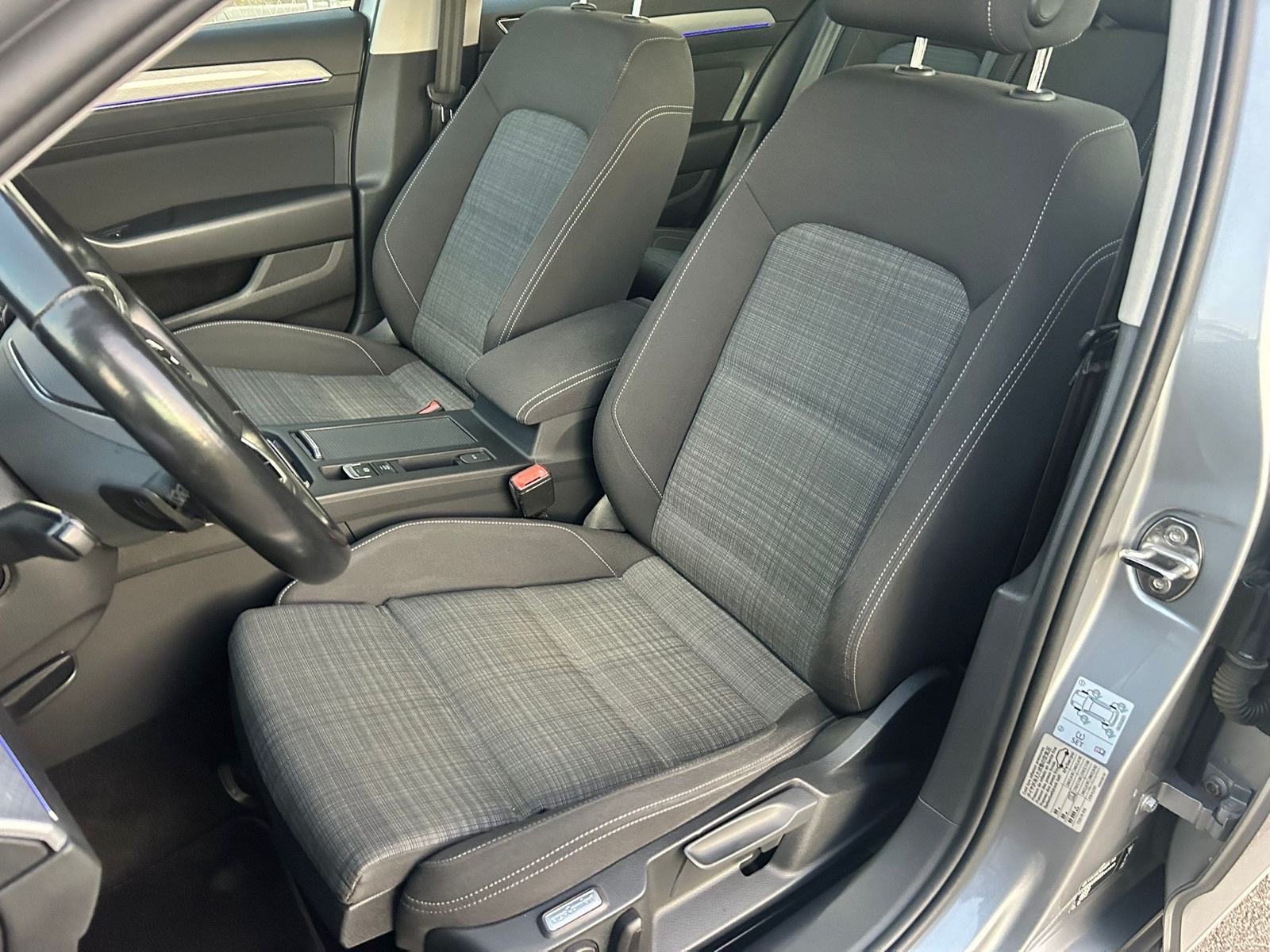 VW Passat 1,6 TDI DSG / Redizajn / Reg 1.g. / Zamjena /, fotografija 17