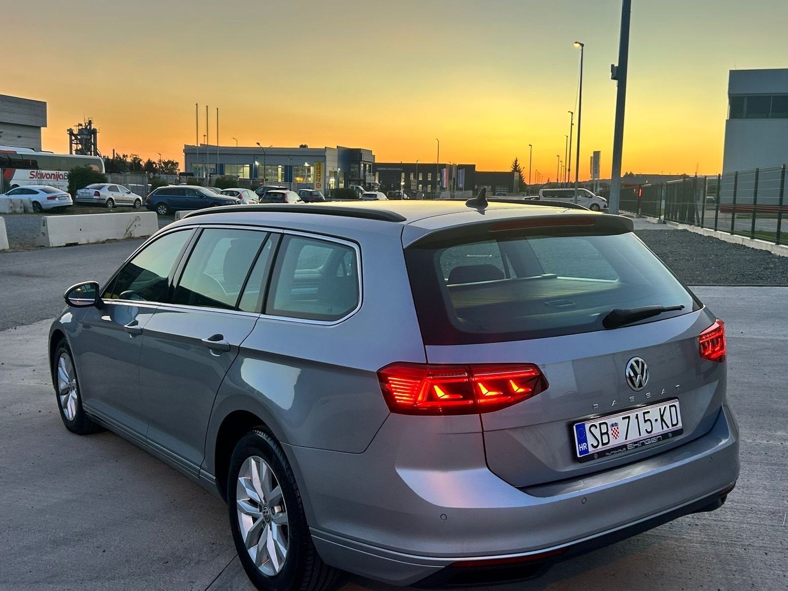 VW Passat 1,6 TDI DSG / Redizajn / Reg 1.g. / Zamjena /, fotografija 3