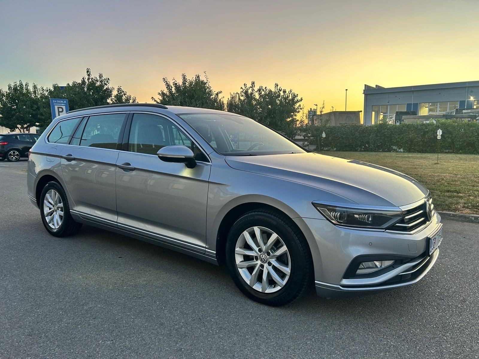 VW Passat 1,6 TDI DSG / Redizajn / Reg 1.g. / Zamjena /, fotografija 10