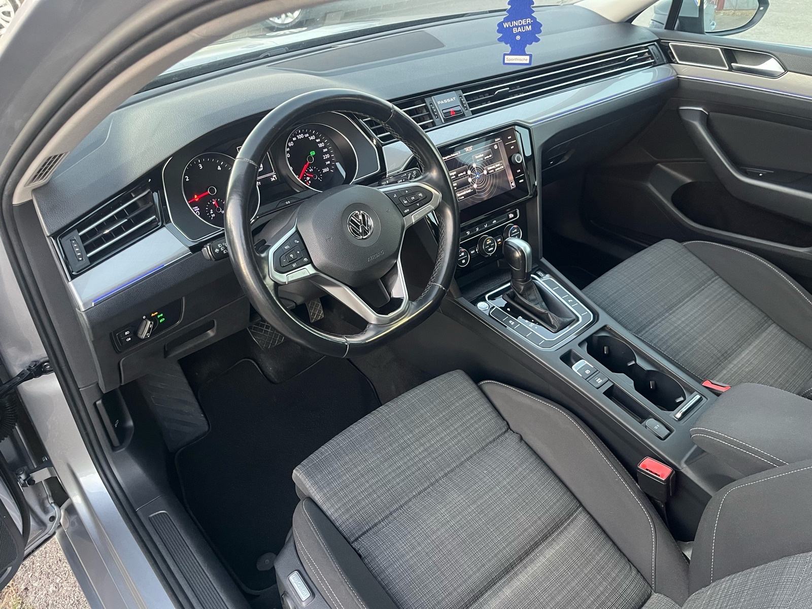 VW Passat 1,6 TDI DSG / Redizajn / Reg 1.g. / Zamjena /, fotografija 19