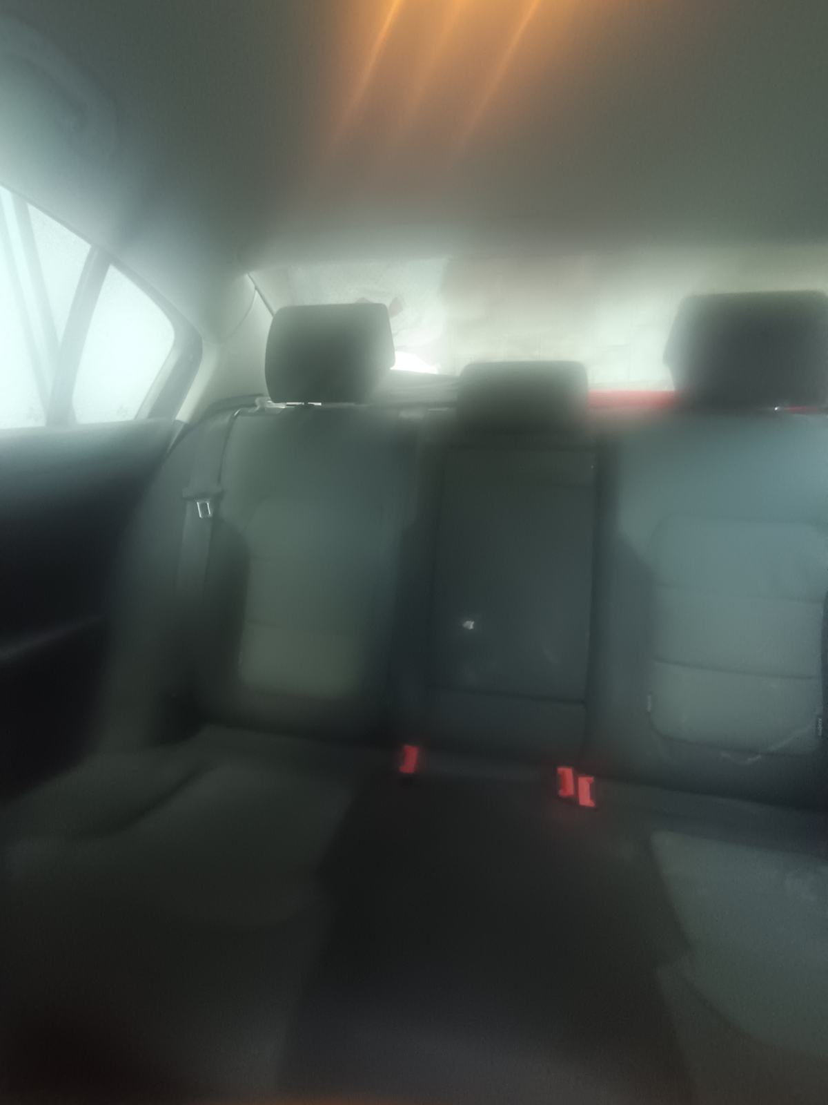 VW Passat 1,6 TDI- dugogodišnji vlasnik, nove gume, reg do 07/2027, fotografija 9